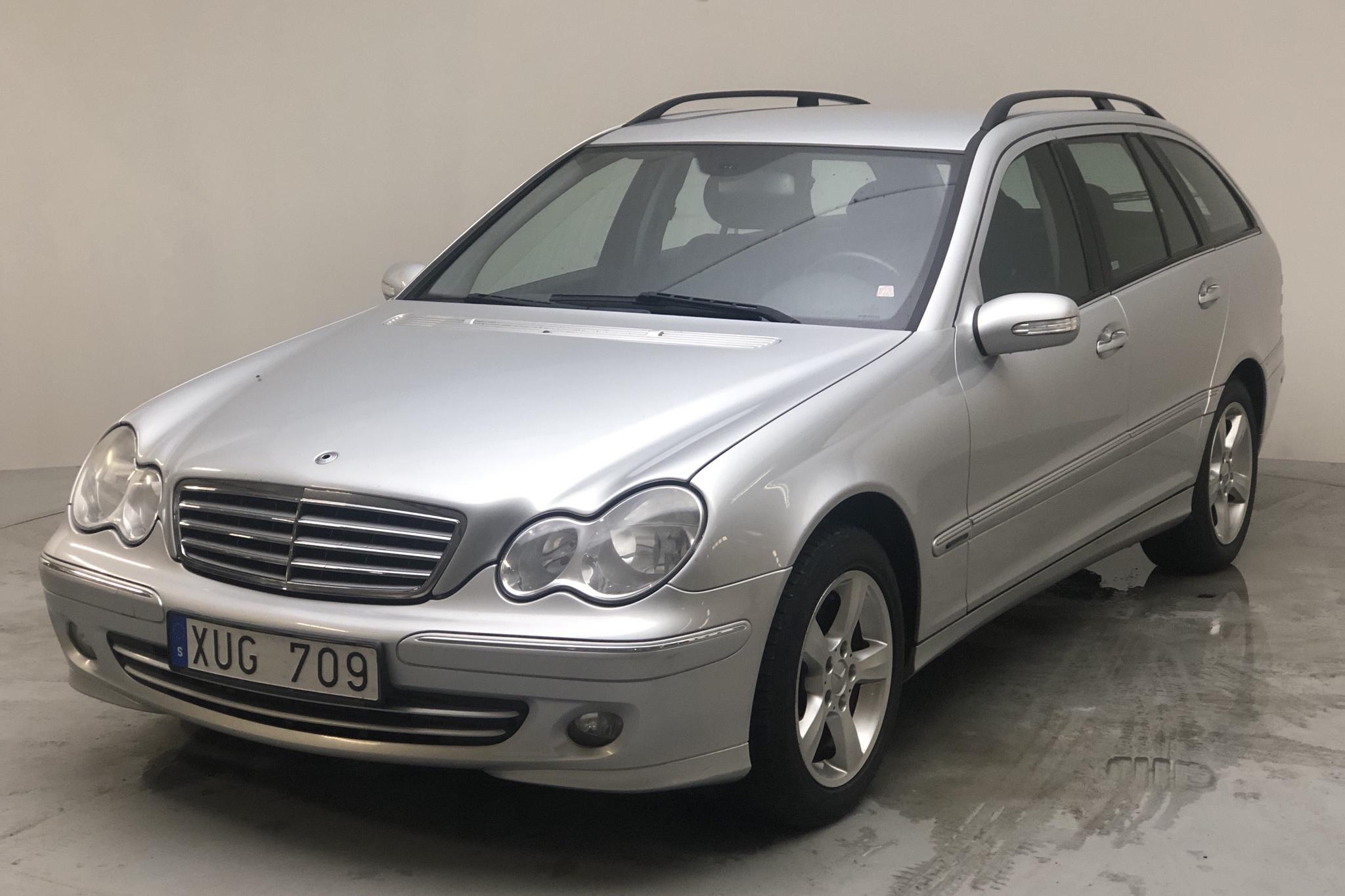 Mercedes C 220 CDI Kombi W203 (150hk) - 26 200 mil - Manuell - silver - 2006