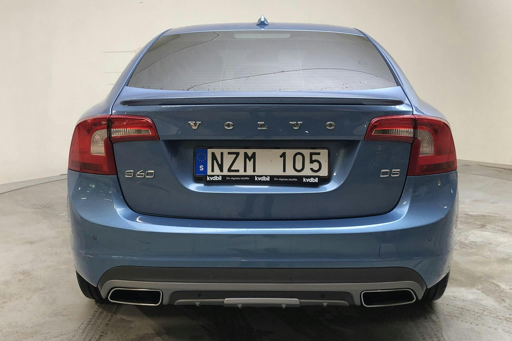 Volvo S60 D5 (215hk) - 18 353 mil - Manuell - blå - 2014