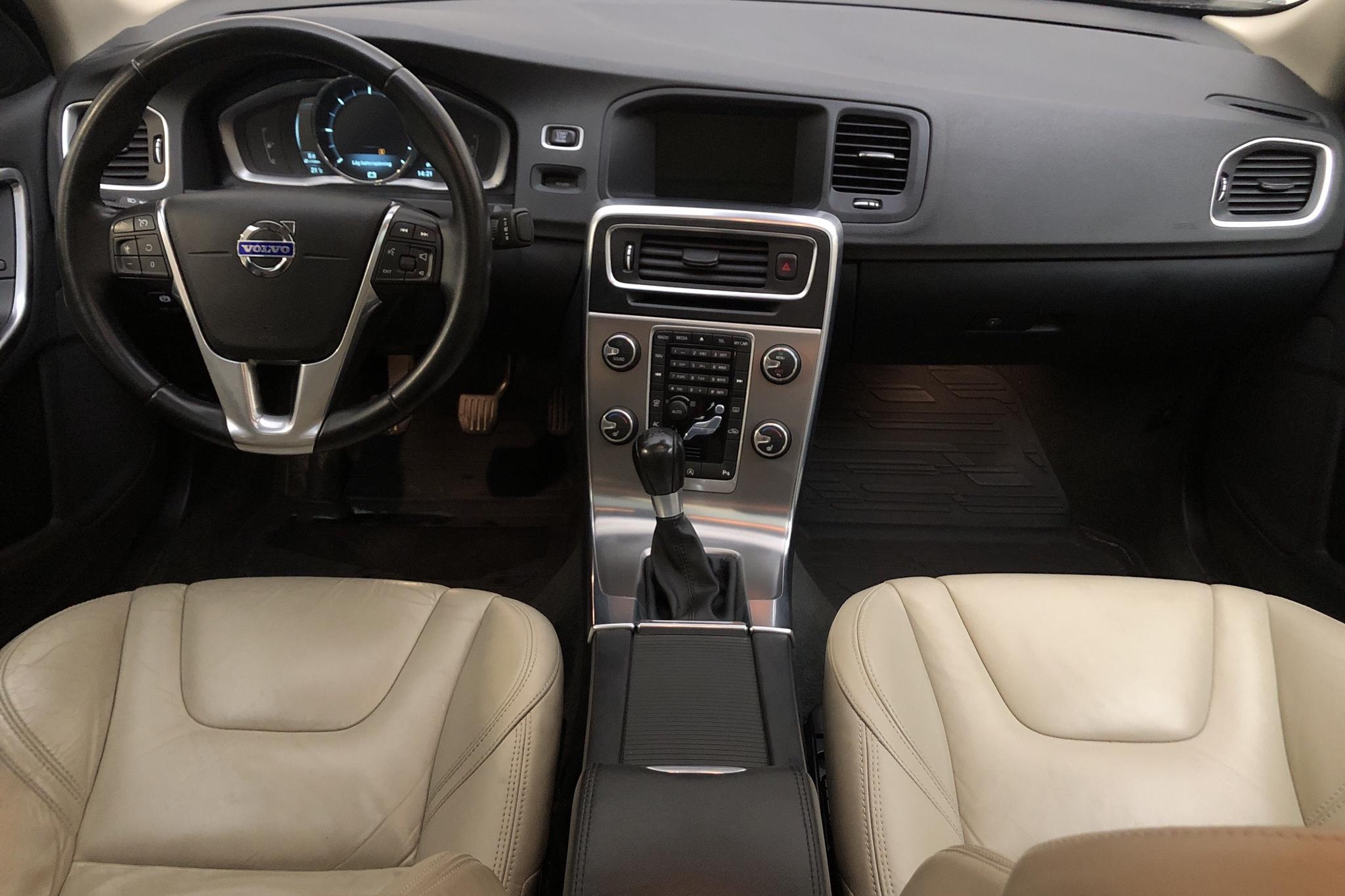 Volvo S60 D5 (215hk) - 18 353 mil - Manuell - blå - 2014