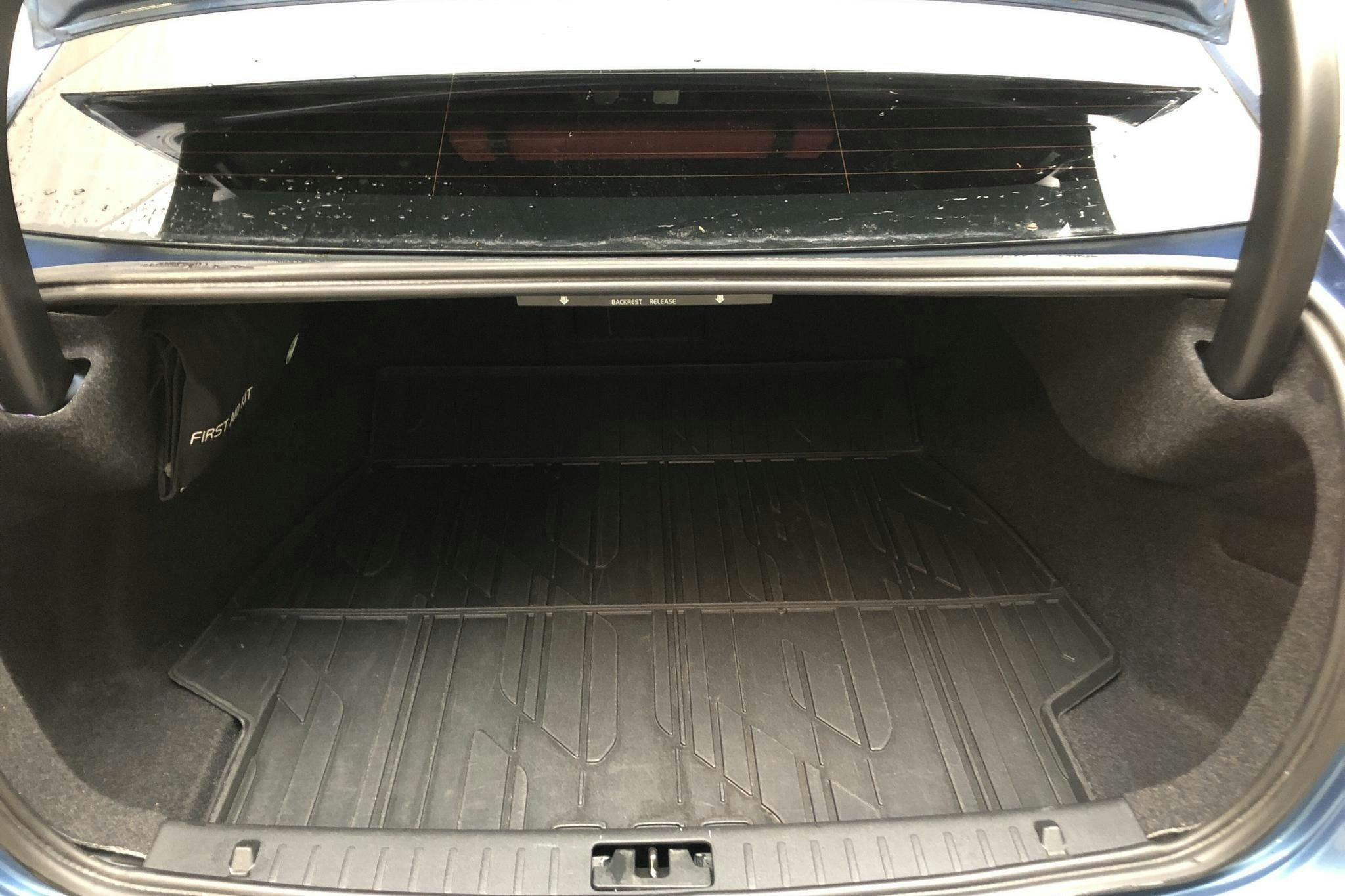 Volvo S60 D5 (215hk) - 18 353 mil - Manuell - blå - 2014