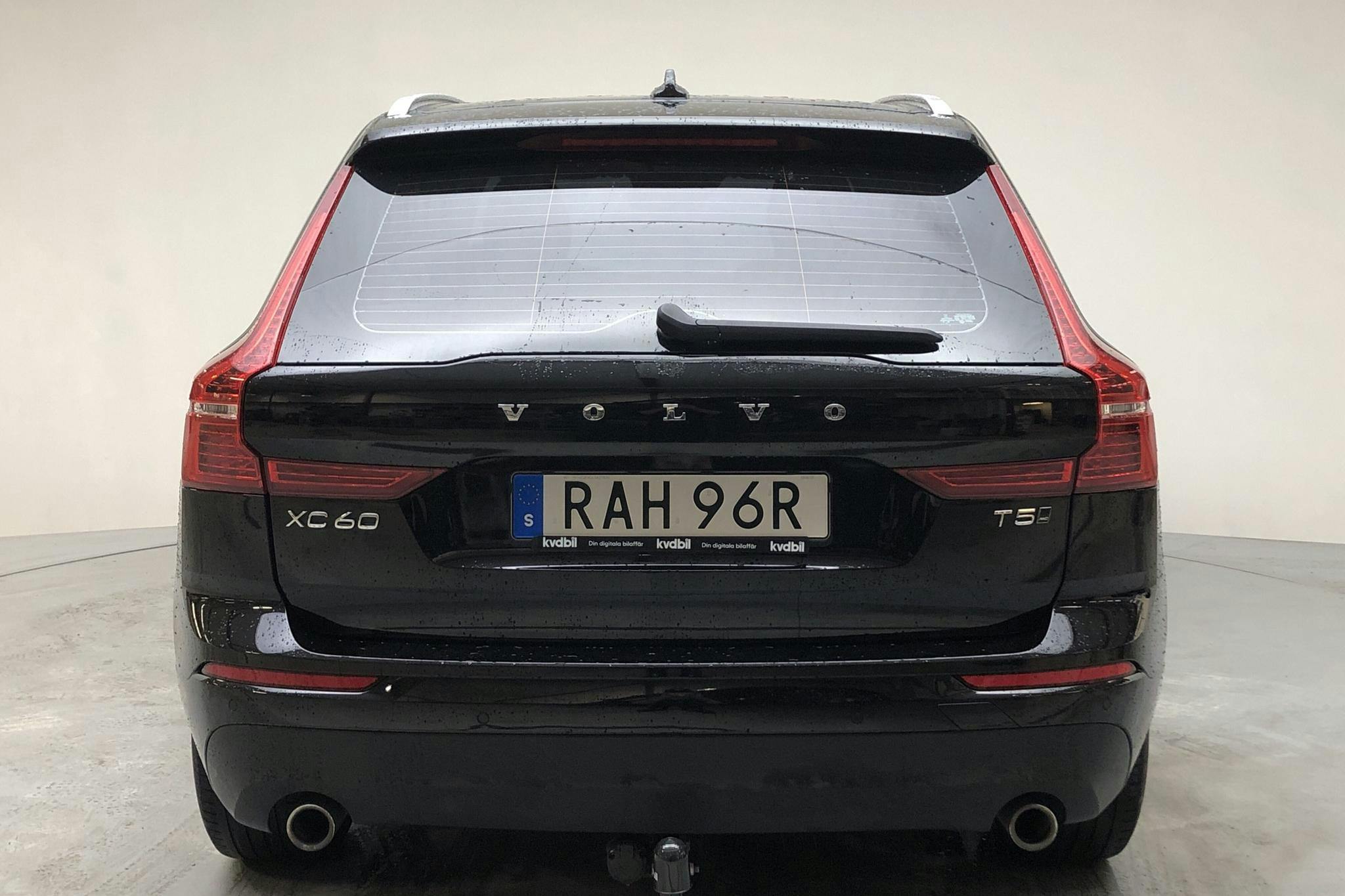 Volvo XC60 T5 AWD (250hk) - 13 604 mil - Automat - svart - 2020