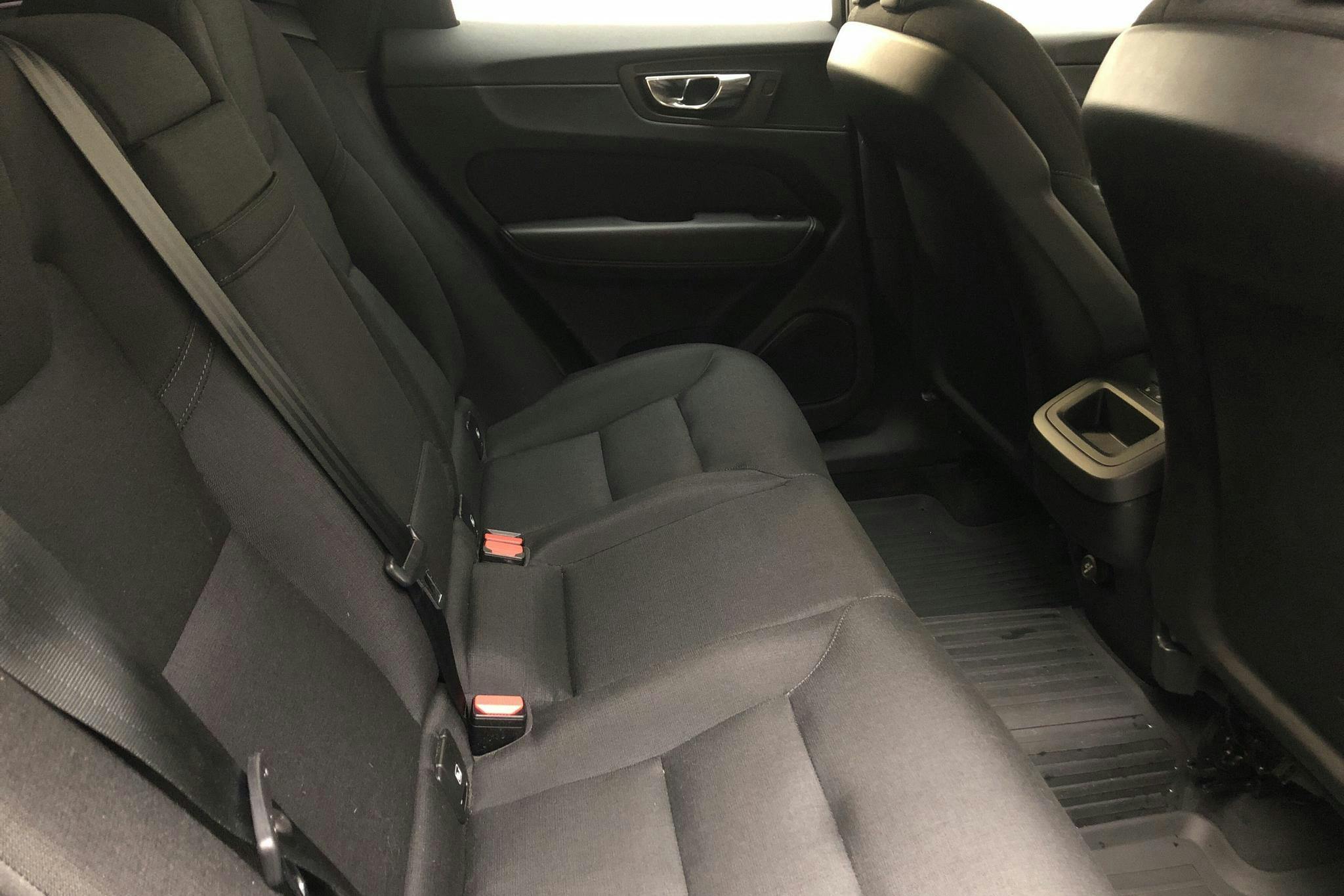 Volvo XC60 T5 AWD (250hk) - 13 604 mil - Automat - svart - 2020