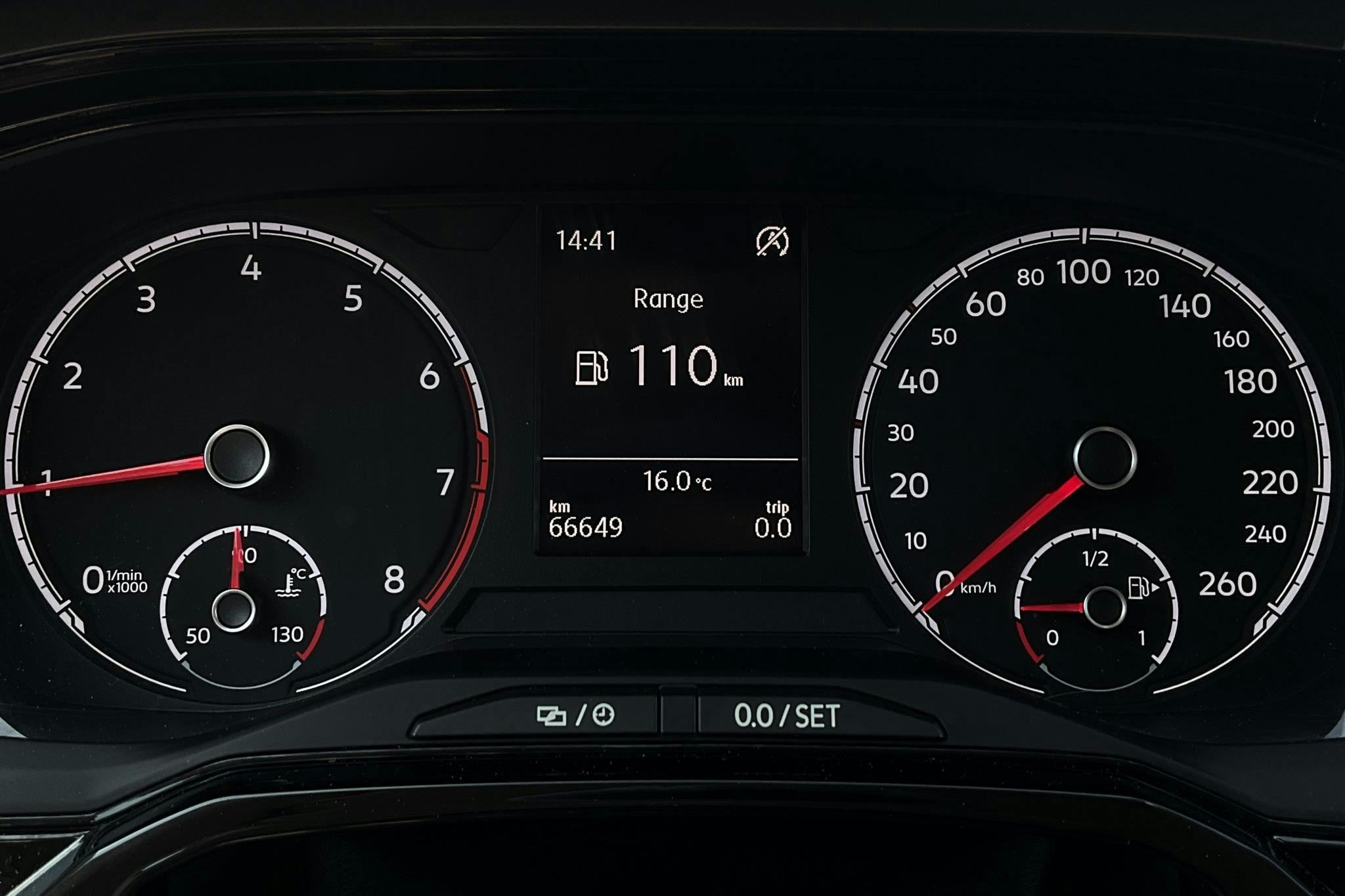 VW Polo 1.0 TSI 5dr (95hk) - 66 650 km - Manual - red - 2018