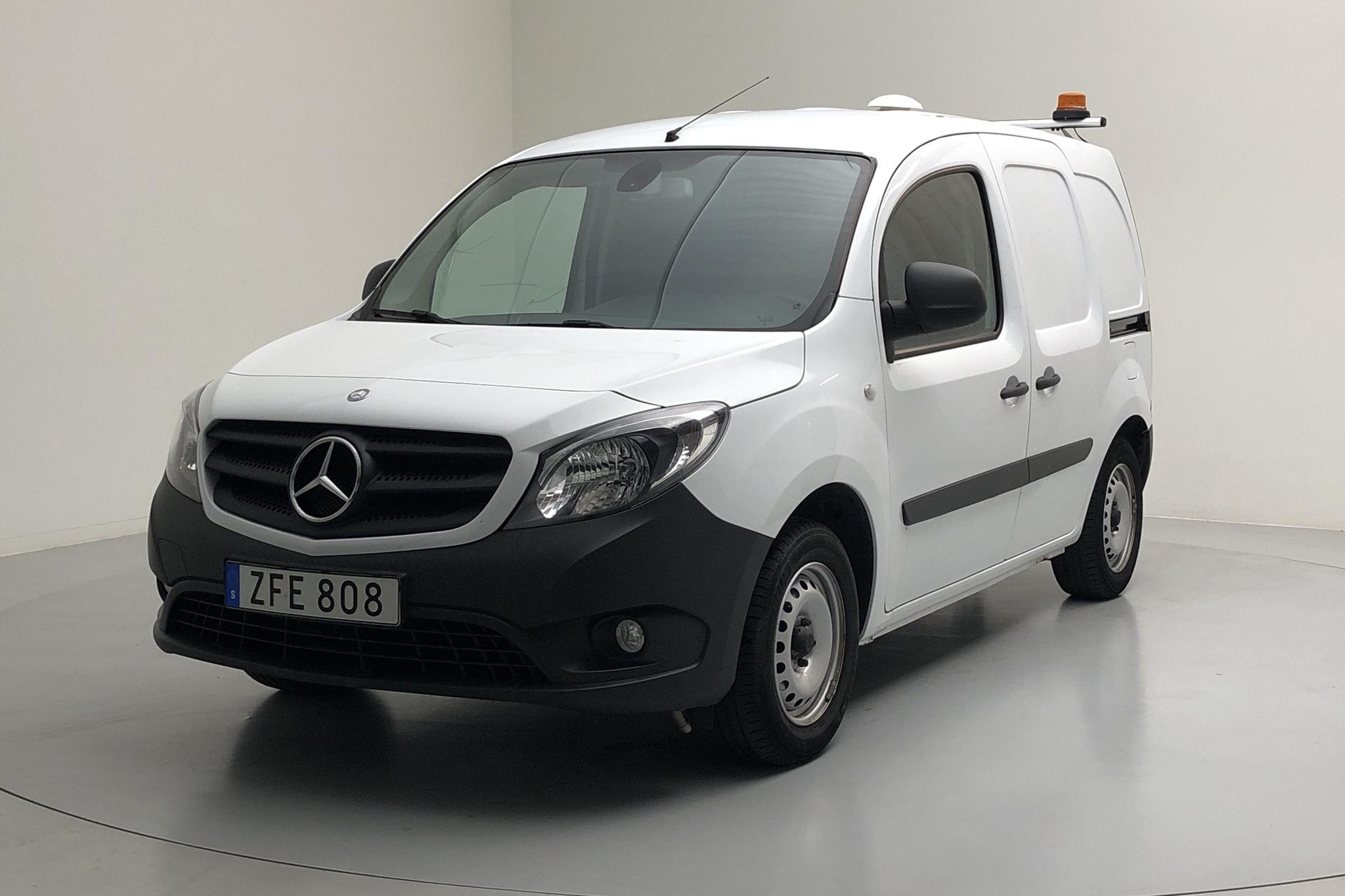 Mercedes Citan 109 1.5 CDI (90hk) - 3 435 mil - Manuell - vit - 2018