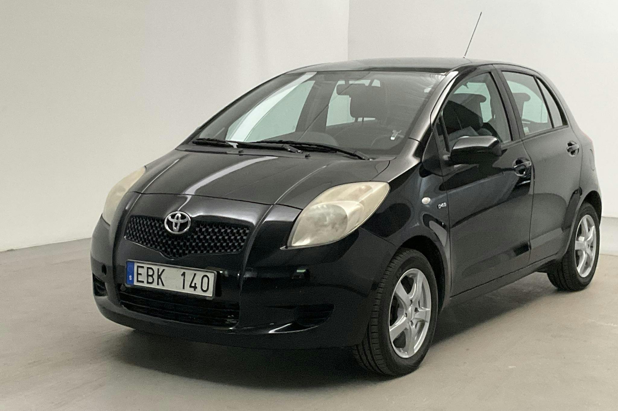 Toyota Yaris 1.4 D-4D 5dr (90hk) - 197 710 km - Automatic - black - 2007