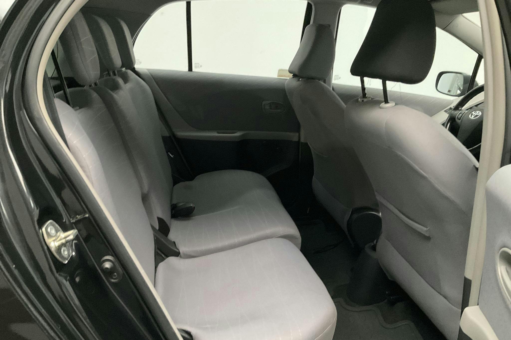Toyota Yaris 1.4 D-4D 5dr (90hk) - 197 710 km - Automatic - black - 2007