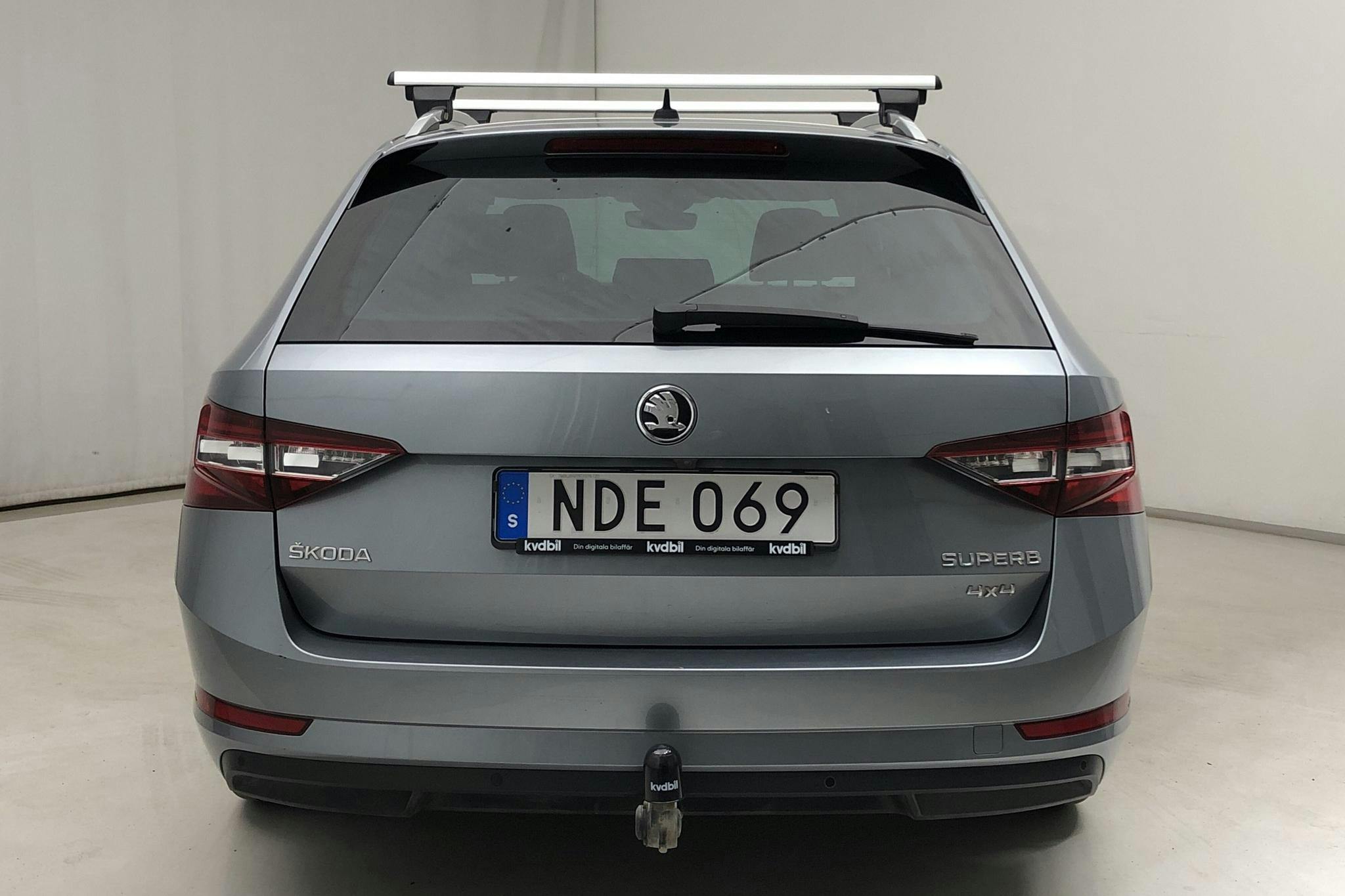 Skoda Superb 2.0 TDI 4x4 Kombi (190hk) - 184 030 km - Automatic - gray - 2016