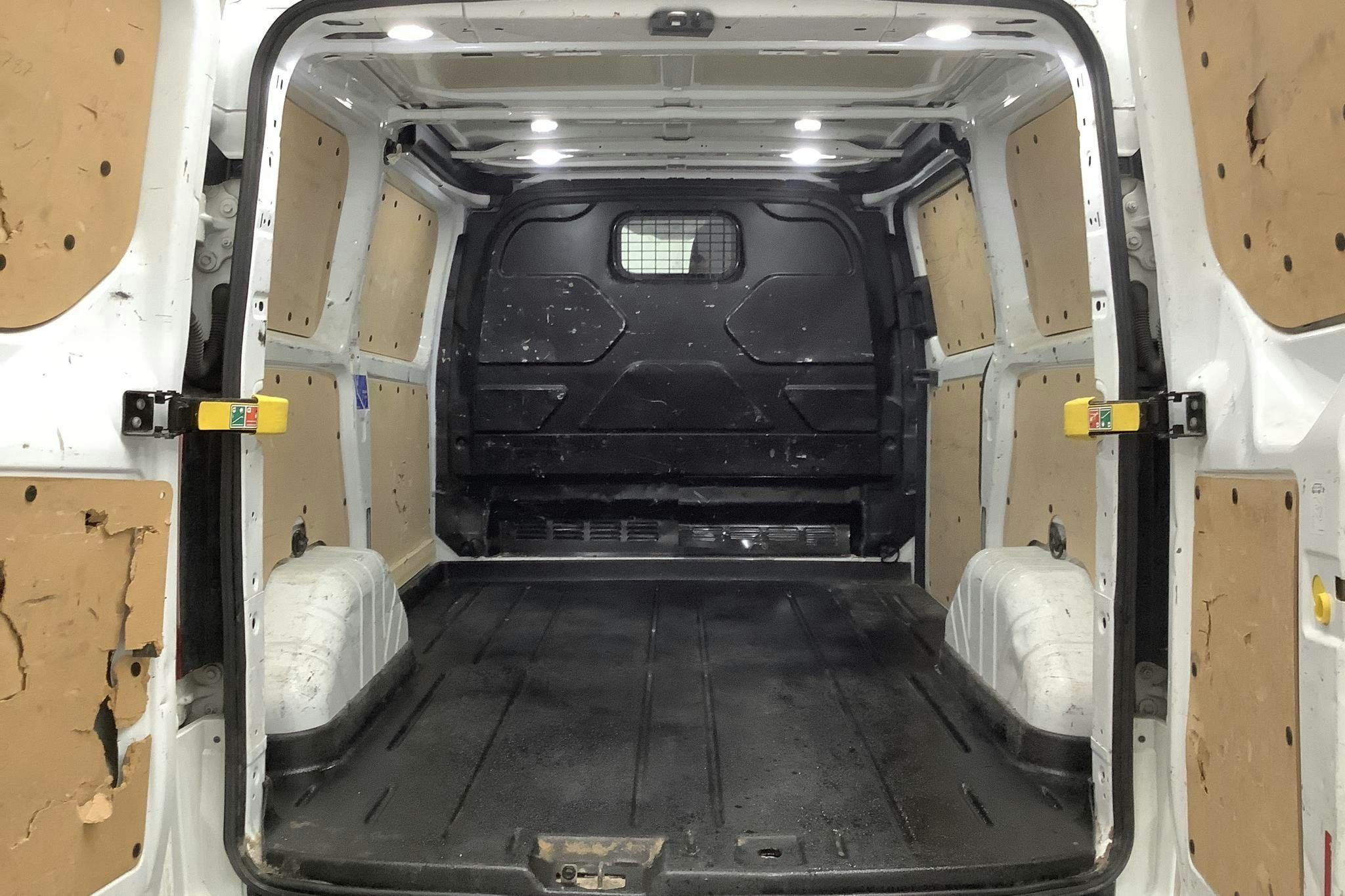 Ford Transit Custom 280 (105hk) - 143 220 km - Manual - white - 2018