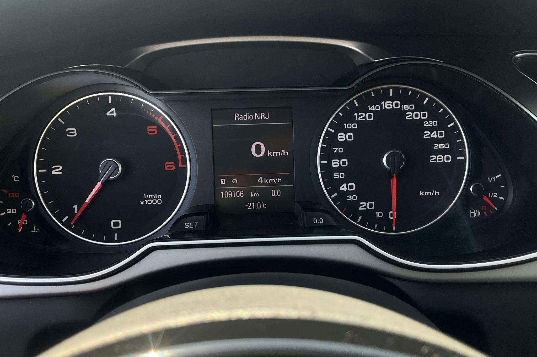 Audi A4 2.0 TDI Avant (163hk) - 10 910 mil - Manuell - silver - 2013