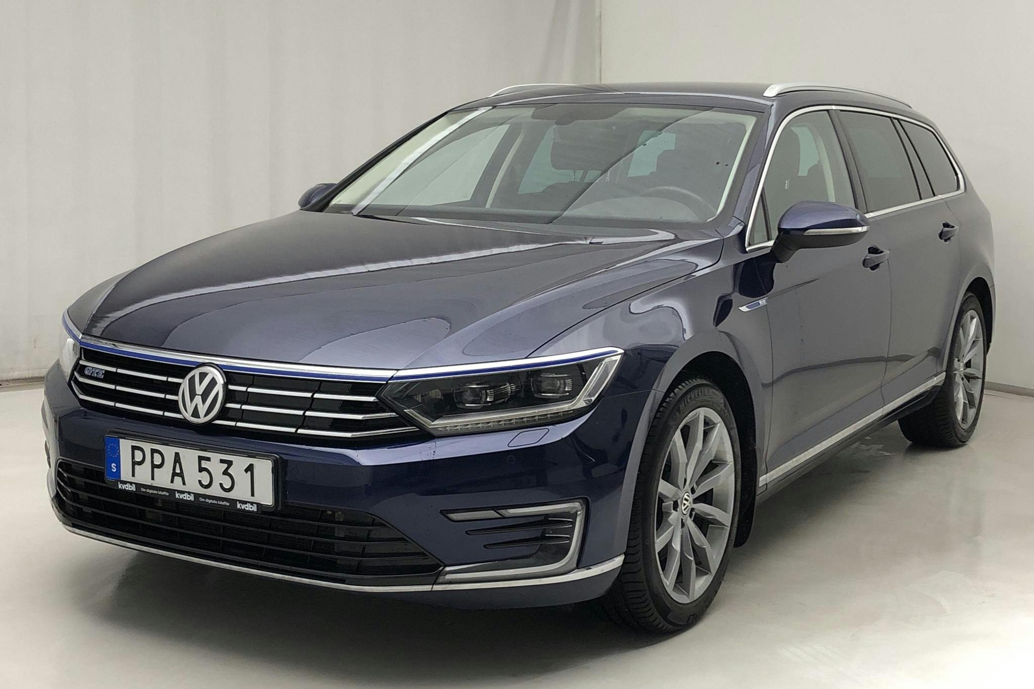VW Passat 1.4 Plug-in-Hybrid Sportscombi (218hk) - 77 570 km - Automatic - Dark Blue - 2018