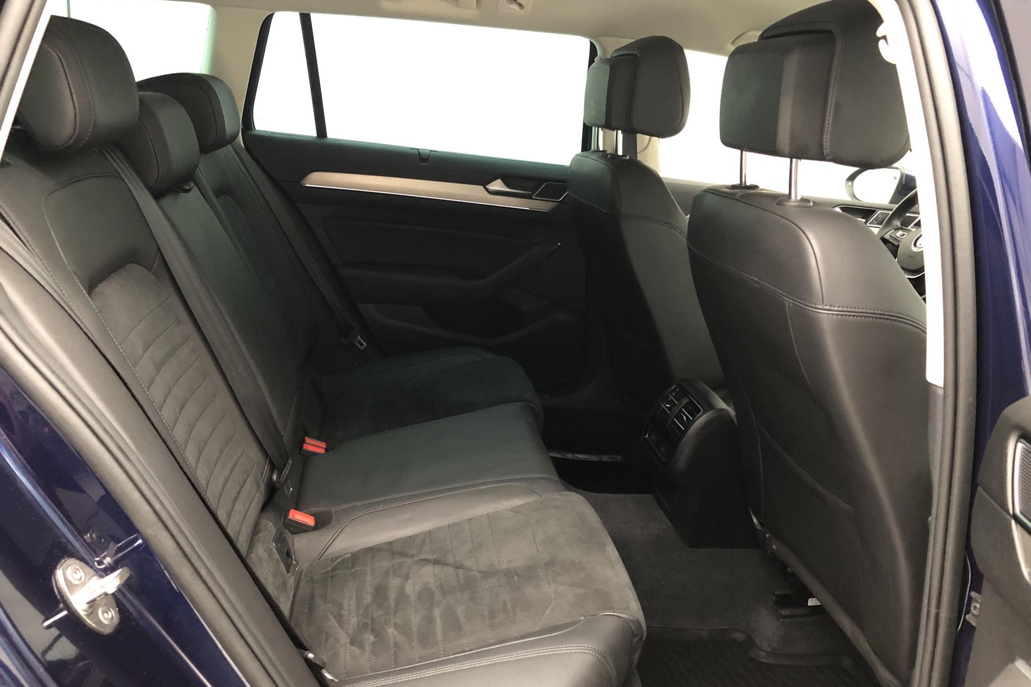 VW Passat 1.4 Plug-in-Hybrid Sportscombi (218hk) - 77 570 km - Automatic - Dark Blue - 2018
