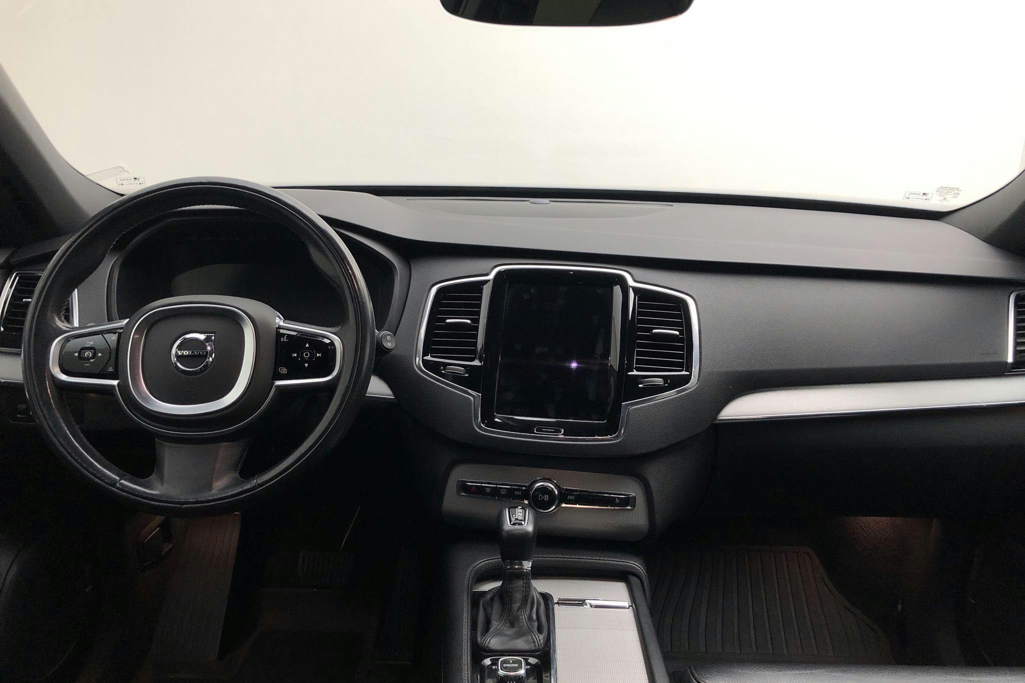 Volvo XC90 D5 AWD (235hk) - 13 640 mil - Automat - grå - 2017