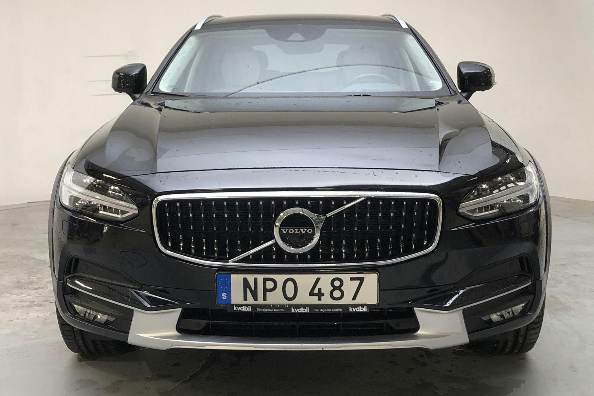 Volvo V90 D5 Cross Country AWD (235hk) - 67 260 km - Automatic - black - 2020