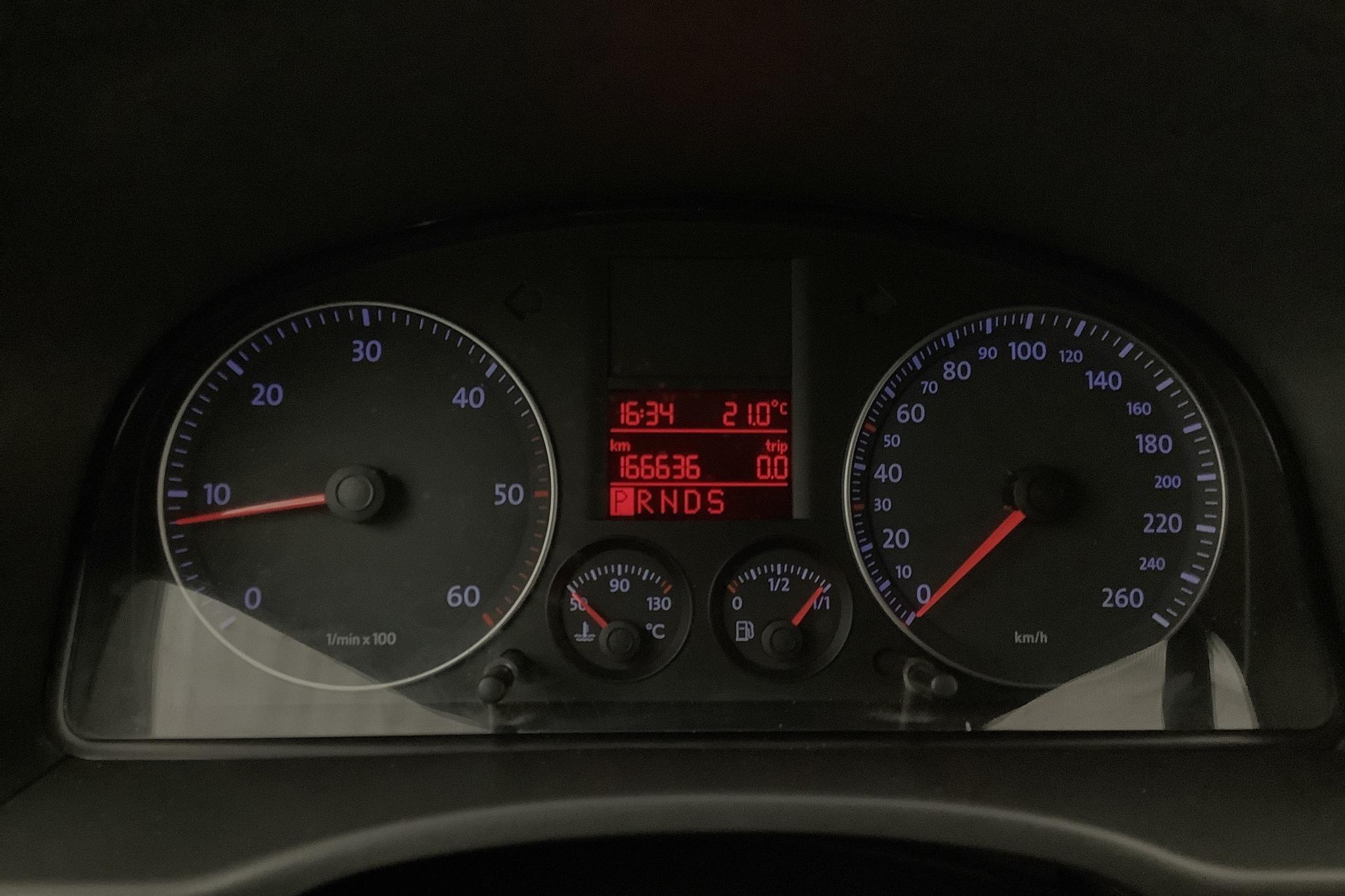 VW Caddy 1.9 TDI Skåp (105hk) - 16 664 mil - Automat - vit - 2009