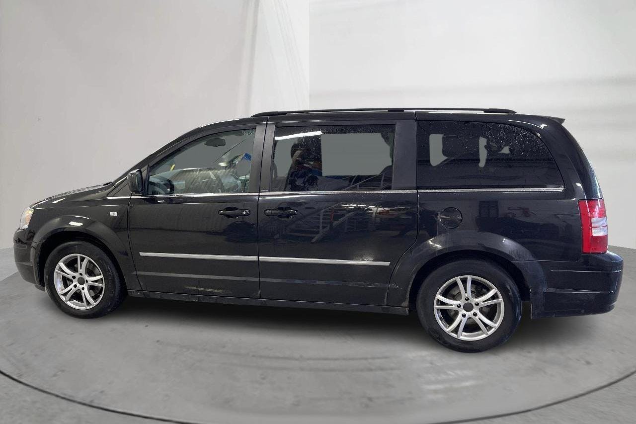 Chrysler Grand Voyager 2.8 CRD (163hk) - 207 130 km - Automatic - black - 2010