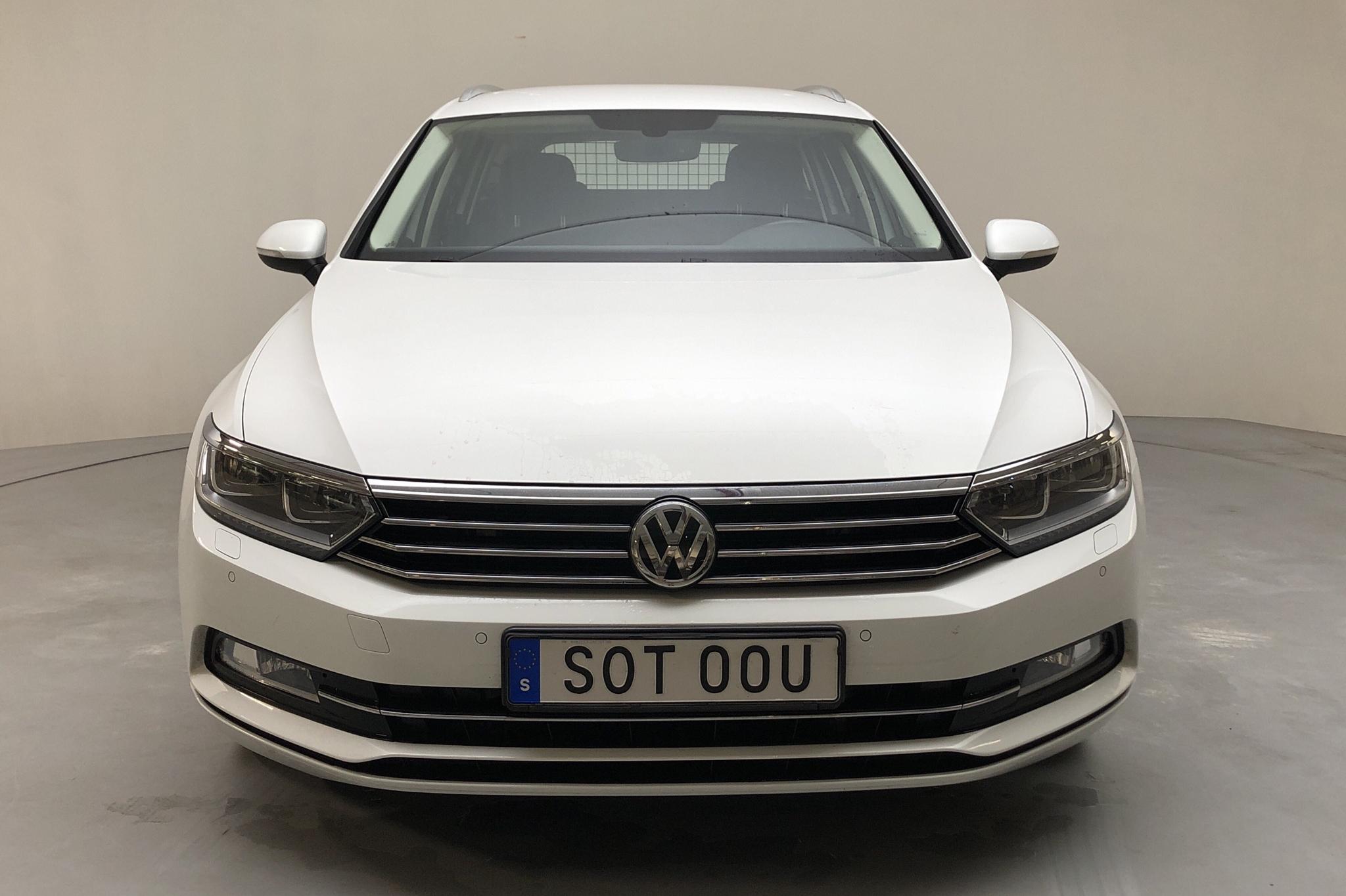 VW Passat 2.0 TDI Sportscombi (150hk) - 91 680 km - Automatic - white - 2019