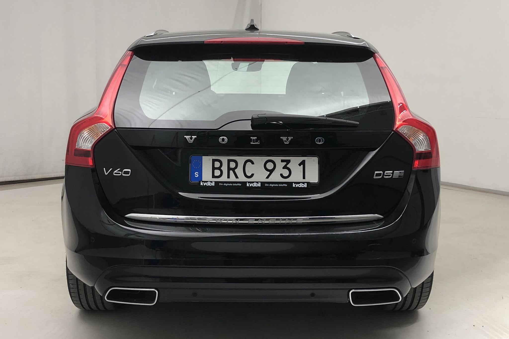 Volvo V60 D5 AWD Twin Engine (231hk) - 5 478 mil - Automat - svart - 2018