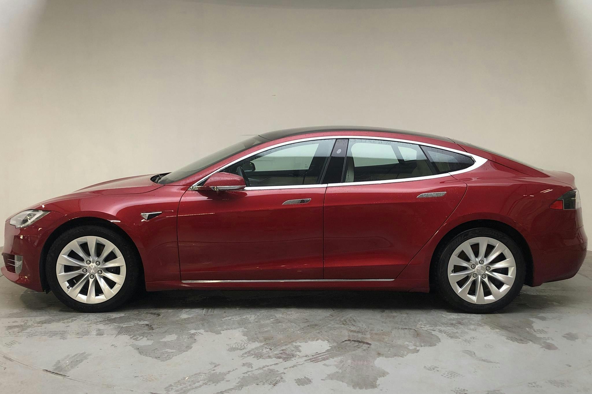Tesla Model S Long Range AWD - 13 095 mil - Automat - röd - 2020
