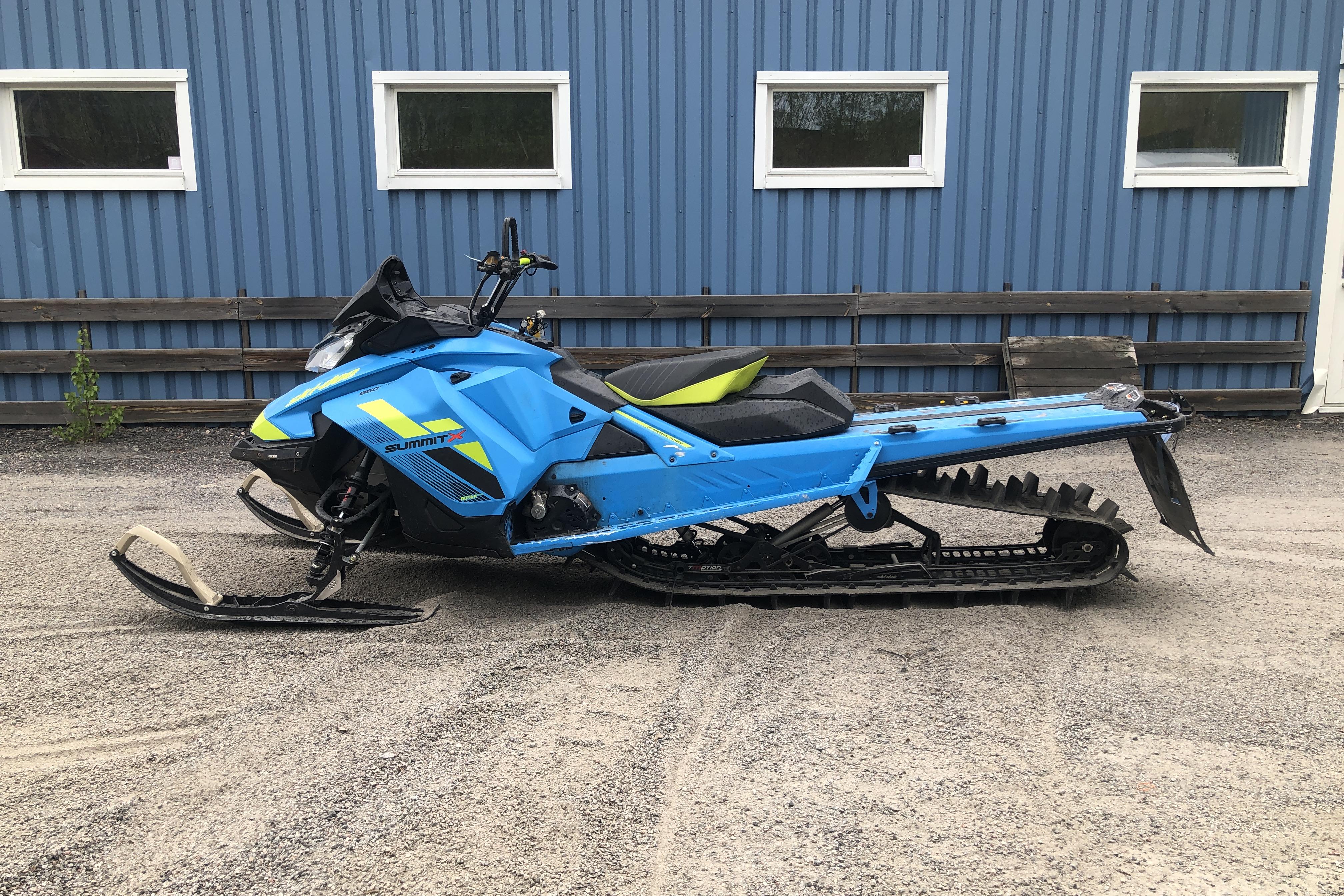 ski-doo SUMMIT X 850 165" Snöskoter - 995 mil - Automat - 2018