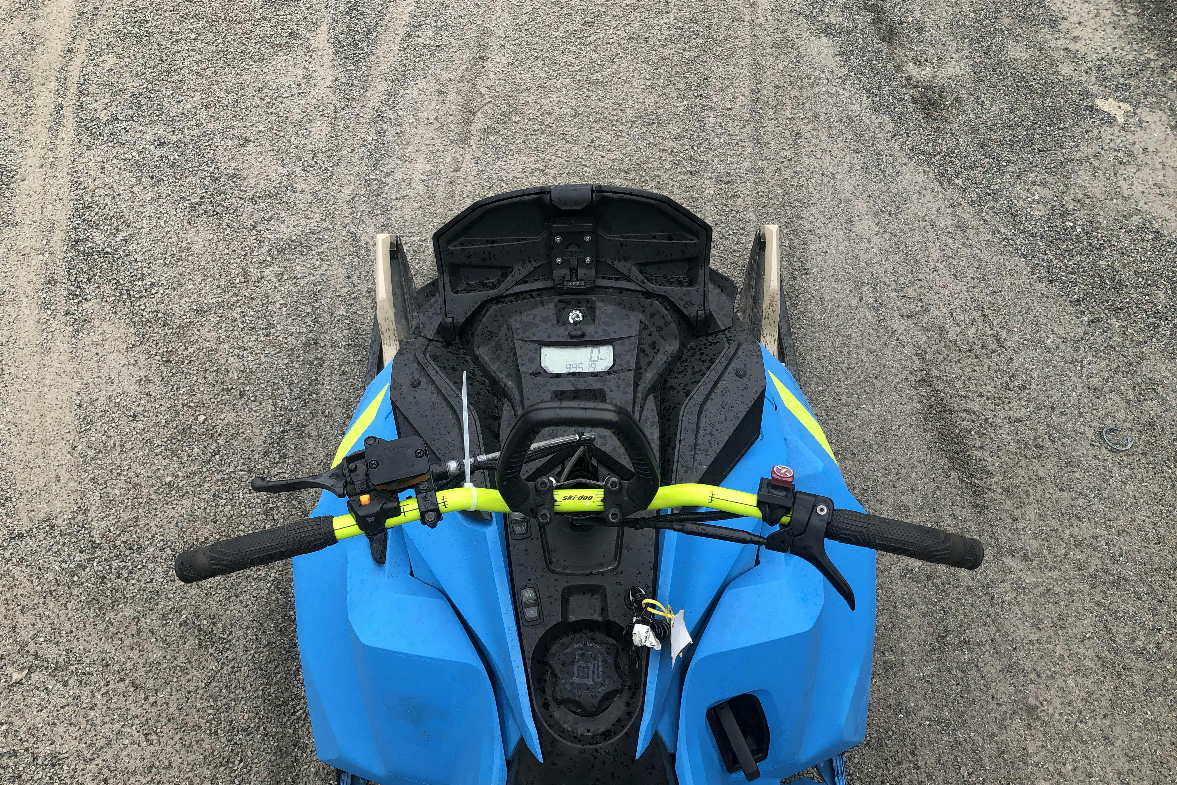 ski-doo SUMMIT X 850 165" Snöskoter - 9 950 km - Automatic - 2018