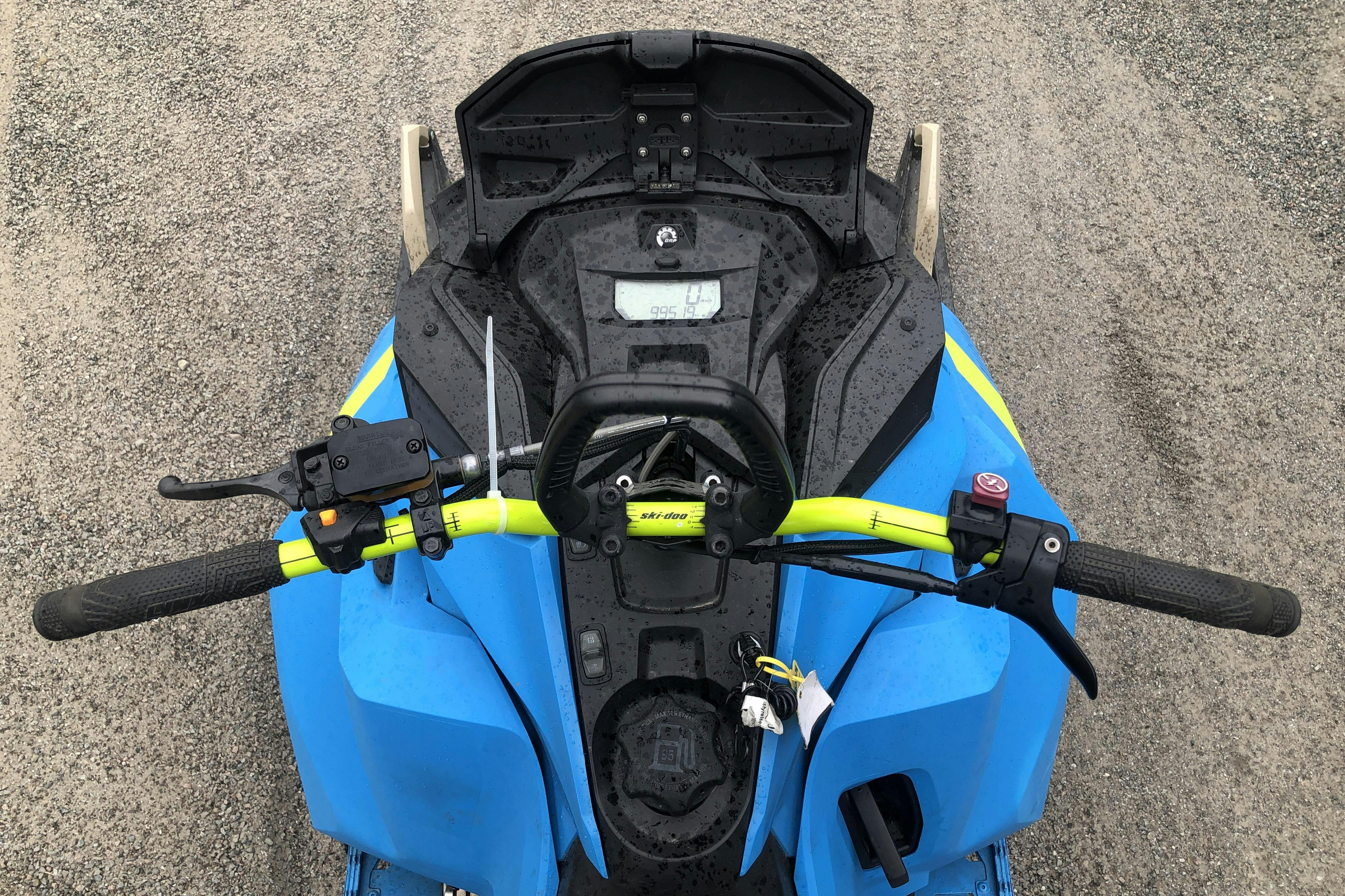 ski-doo SUMMIT X 850 165" Snöskoter - 9 950 km - Automatic - 2018