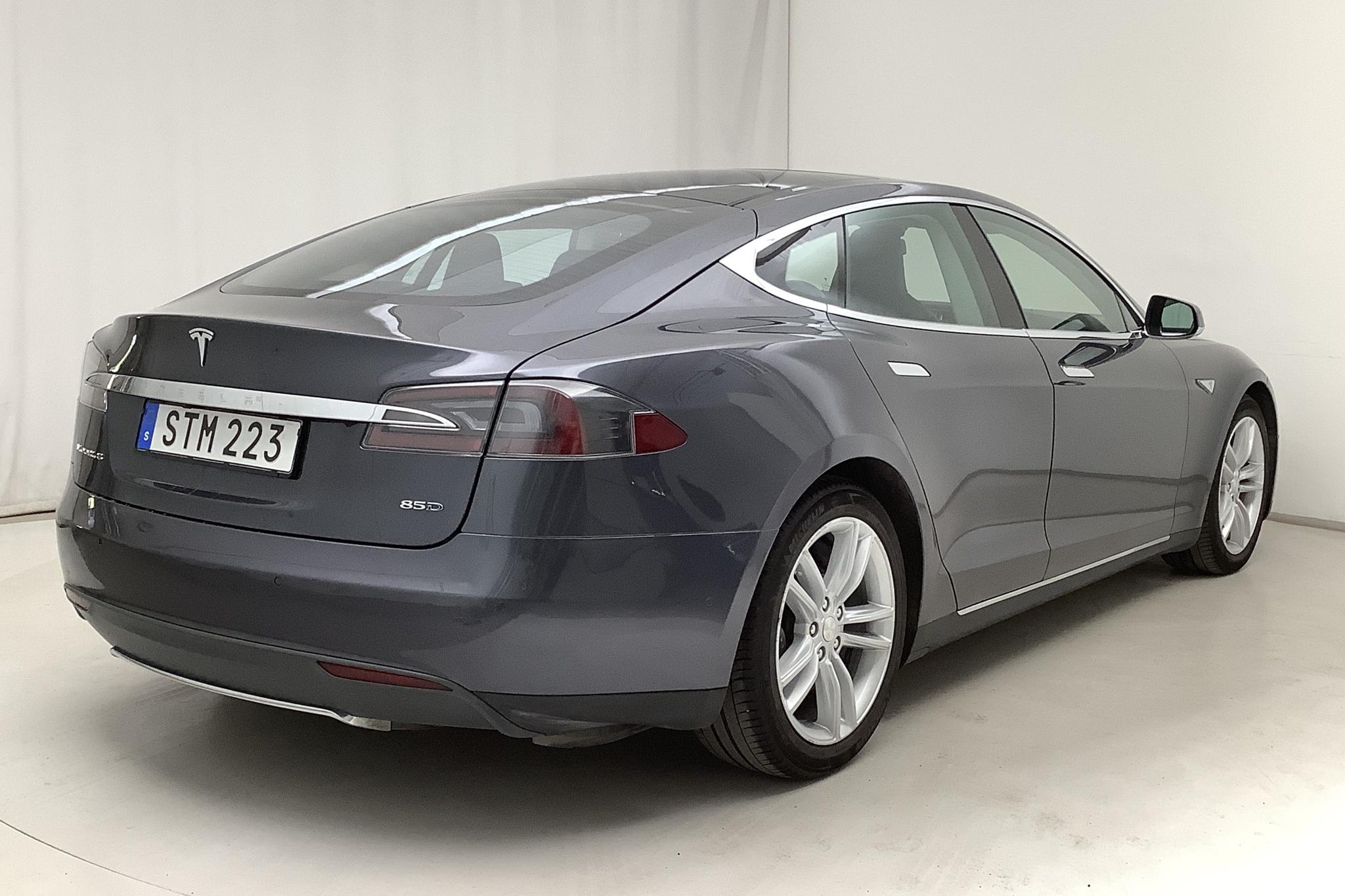Tesla Model S 85D - 14 119 mil - Automat - grå - 2015