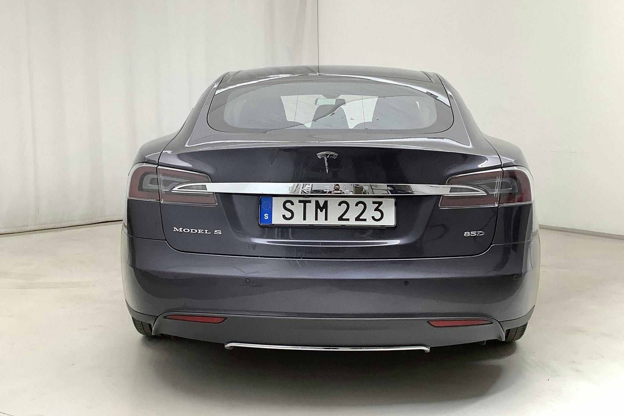 Tesla Model S 85D - 14 119 mil - Automat - grå - 2015