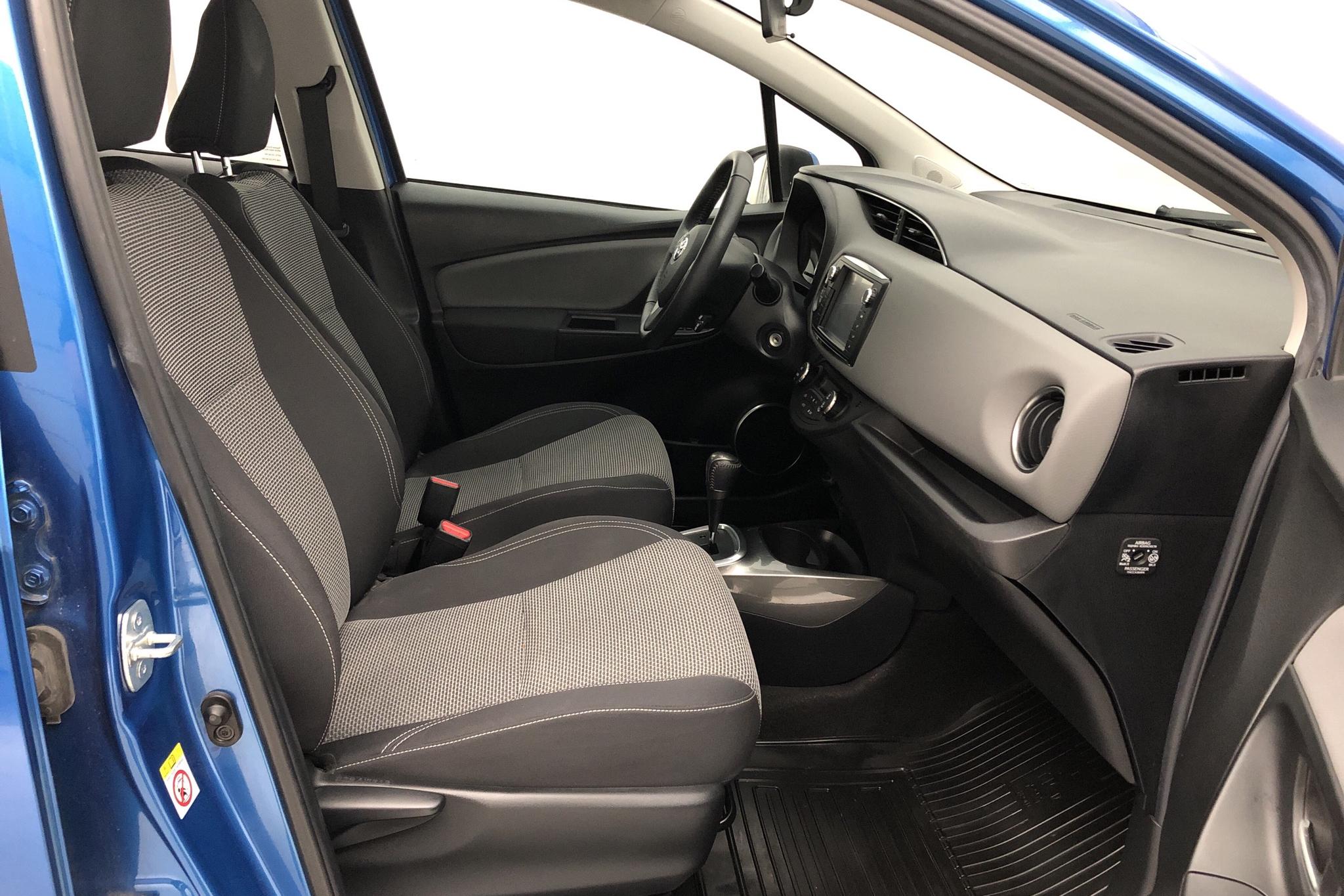 Toyota Yaris 1.5 HSD 5dr (75hk) - 49 090 km - Automatic - blue - 2015
