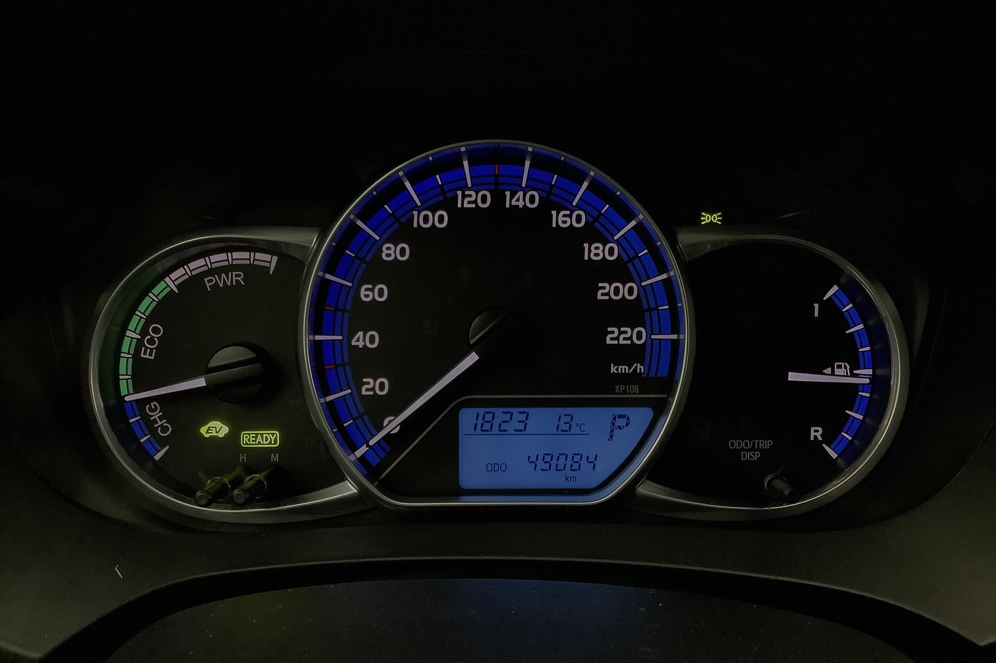 Toyota Yaris 1.5 HSD 5dr (75hk) - 4 909 mil - Automat - blå - 2015