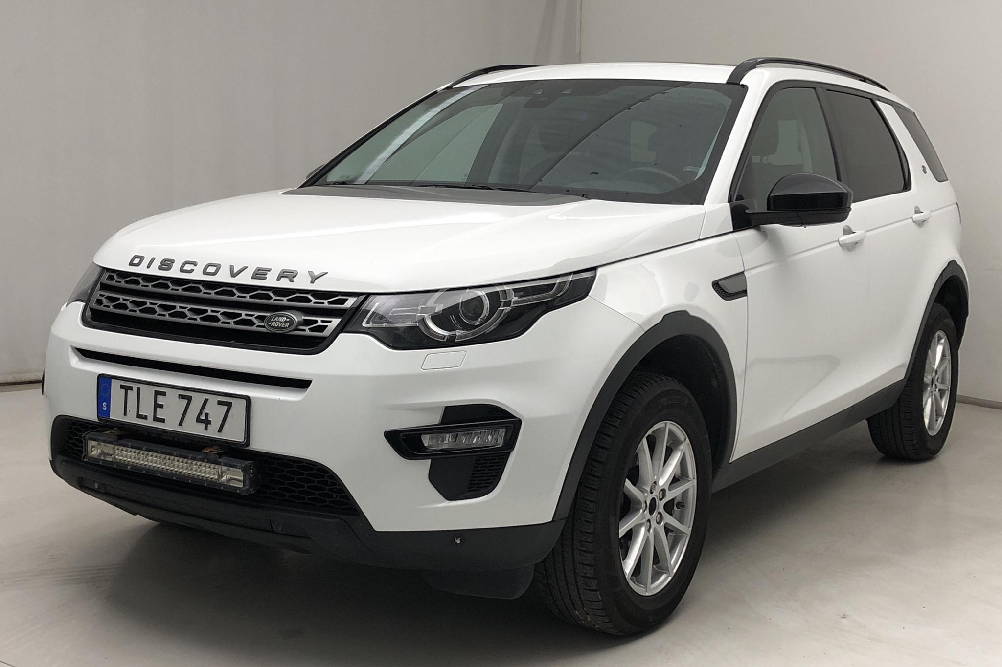Land Rover Discovery Sport 2.0 TD4 AWD (180hk) - 120 790 km - Automatic - white - 2016