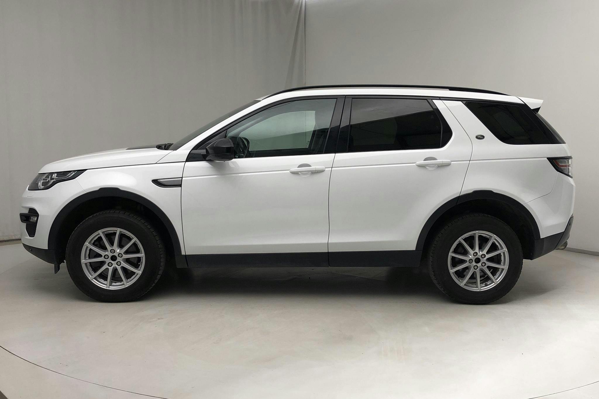 Land Rover Discovery Sport 2.0 TD4 AWD (180hk) - 120 790 km - Automatic - white - 2016