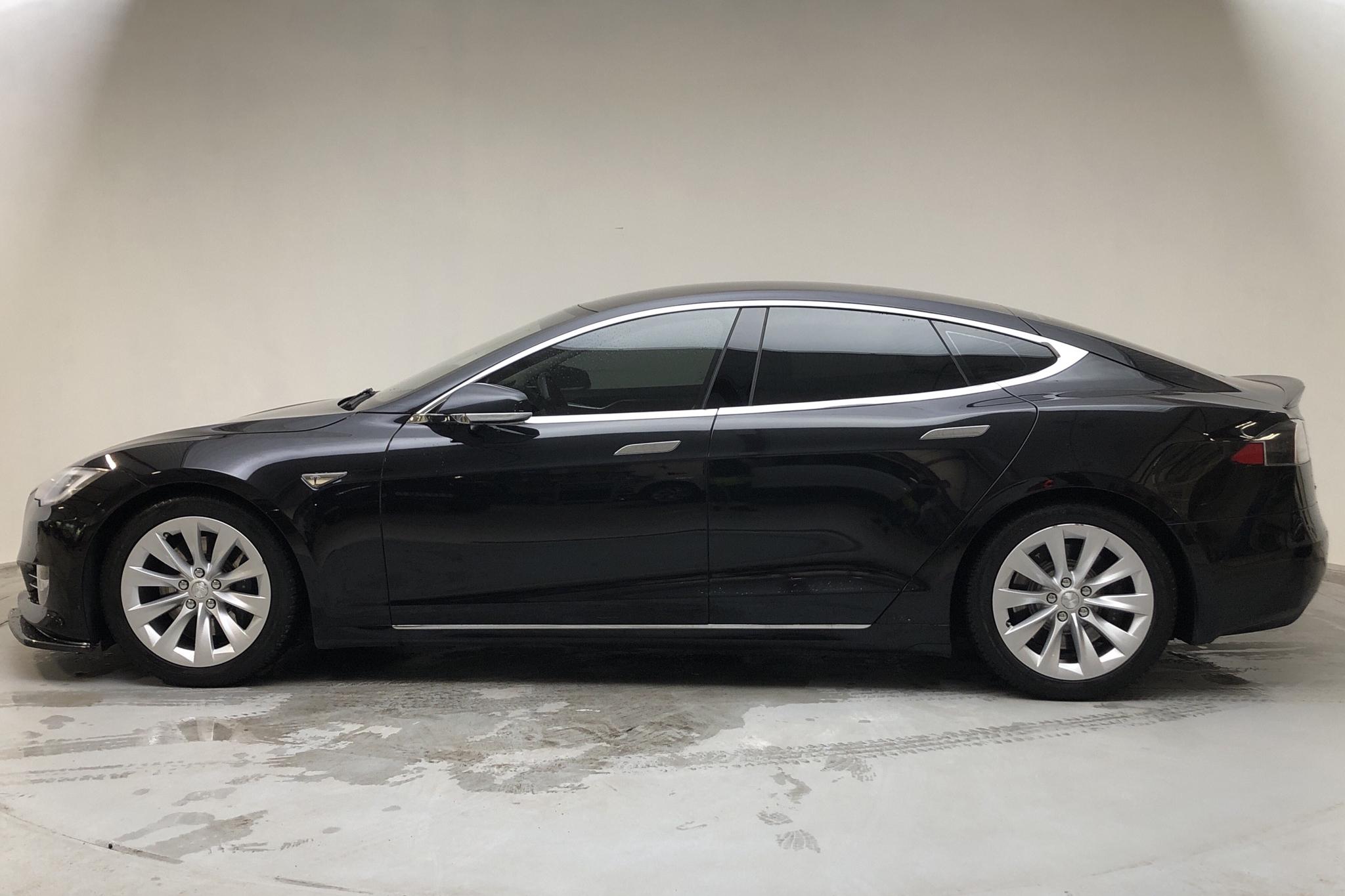 Tesla Model S 60 - 17 695 mil - Automat - svart - 2016