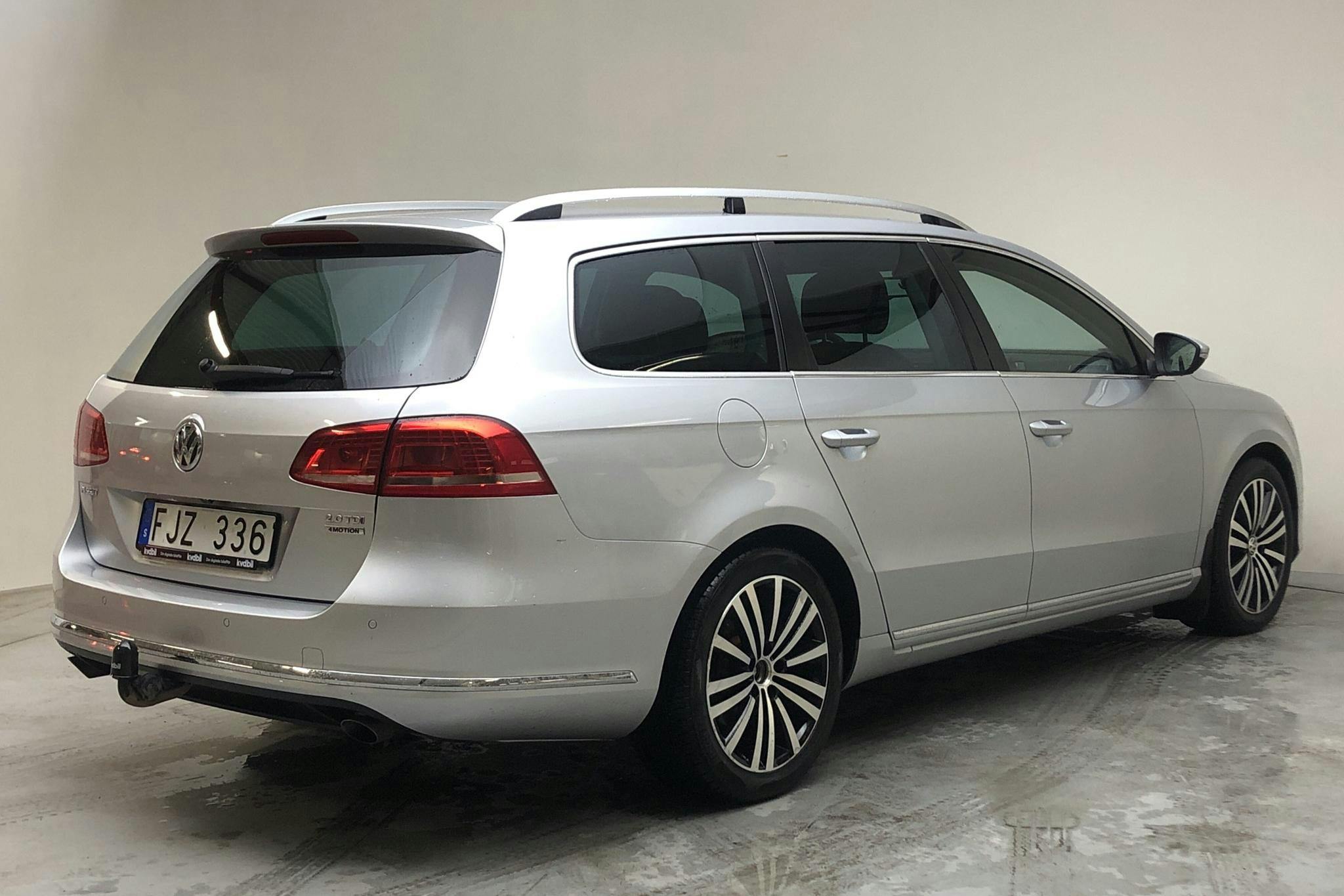 VW Passat 2.0 TDI BlueMotion Technology Variant 4Motion (170hk) - 8 155 mil - Automat - silver - 2013