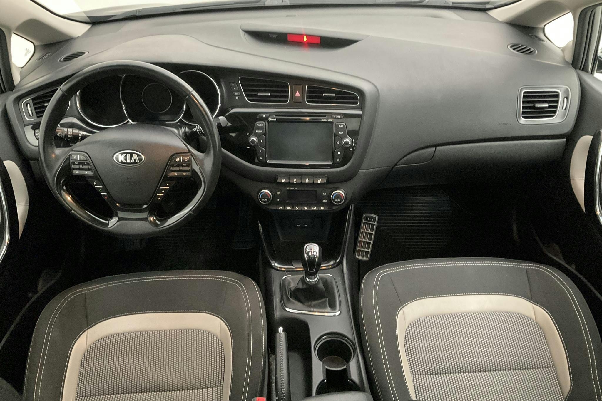 KIA Cee'd 1.6 CRDi SW (128hk) - 116 830 km - Manual - gray - 2015