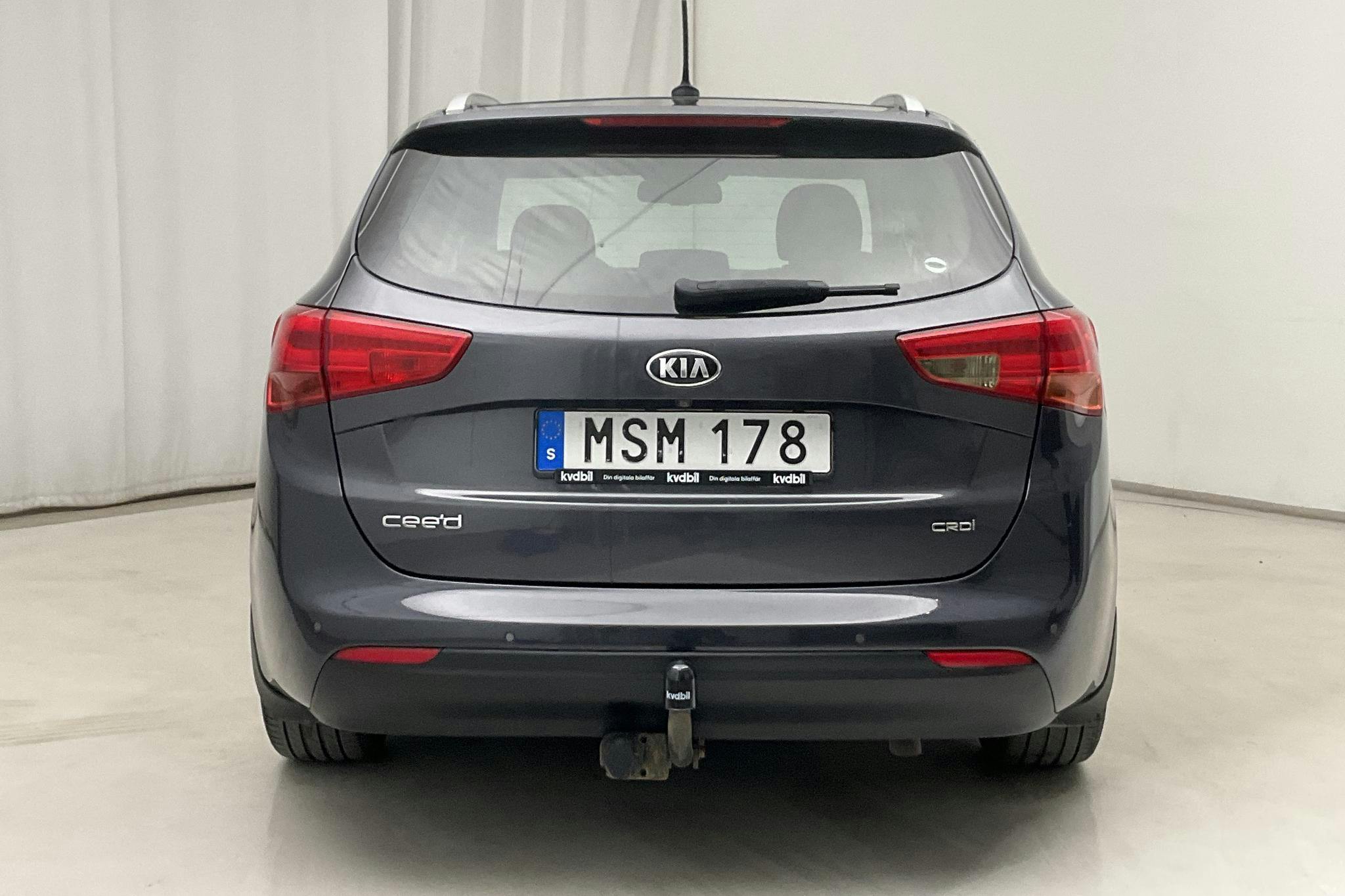 KIA Cee'd 1.6 CRDi SW (128hk) - 116 830 km - Manual - gray - 2015