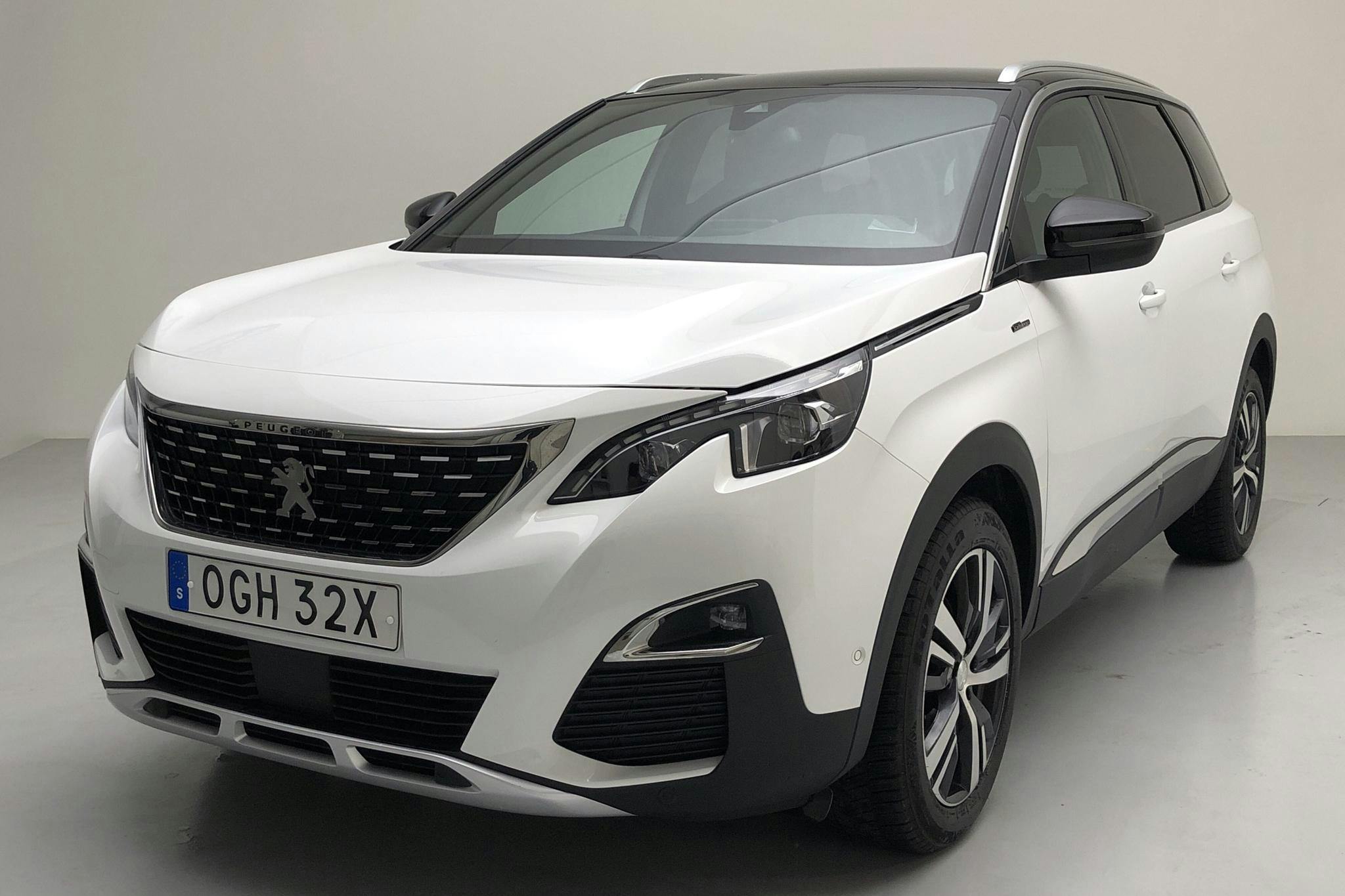 Peugeot 5008 1.2 PureTech (130hk) - 3 959 mil - Automat - vit - 2020