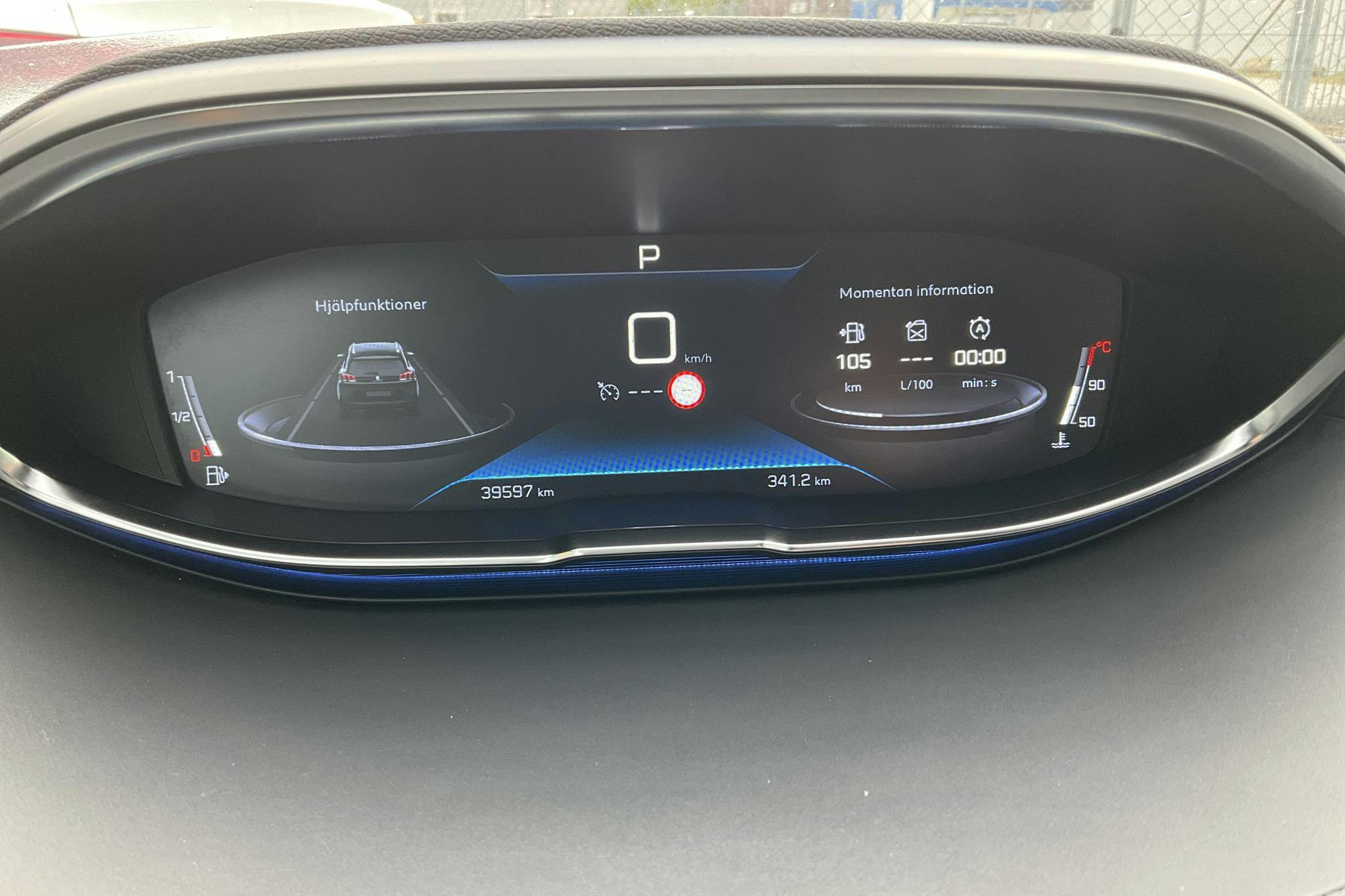 Peugeot 5008 1.2 PureTech (130hk) - 3 959 mil - Automat - vit - 2020