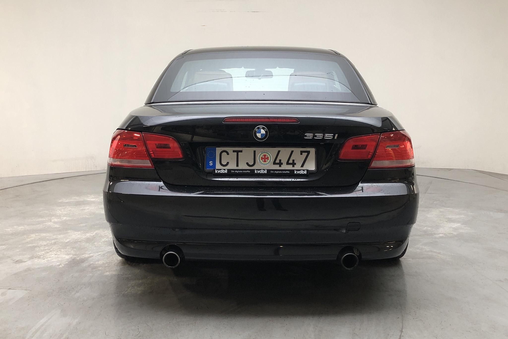 BMW 335i Cabriolet, E93 (306hk) - 10 982 mil - Automat - svart - 2008