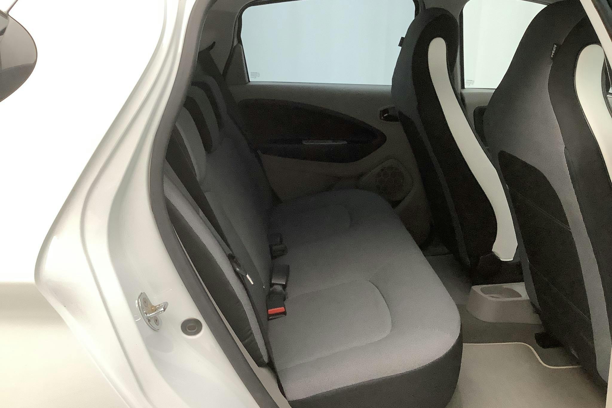 Renault Zoe 22 kWh R88 (88hk) - 28 930 km - Automatic - white - 2015