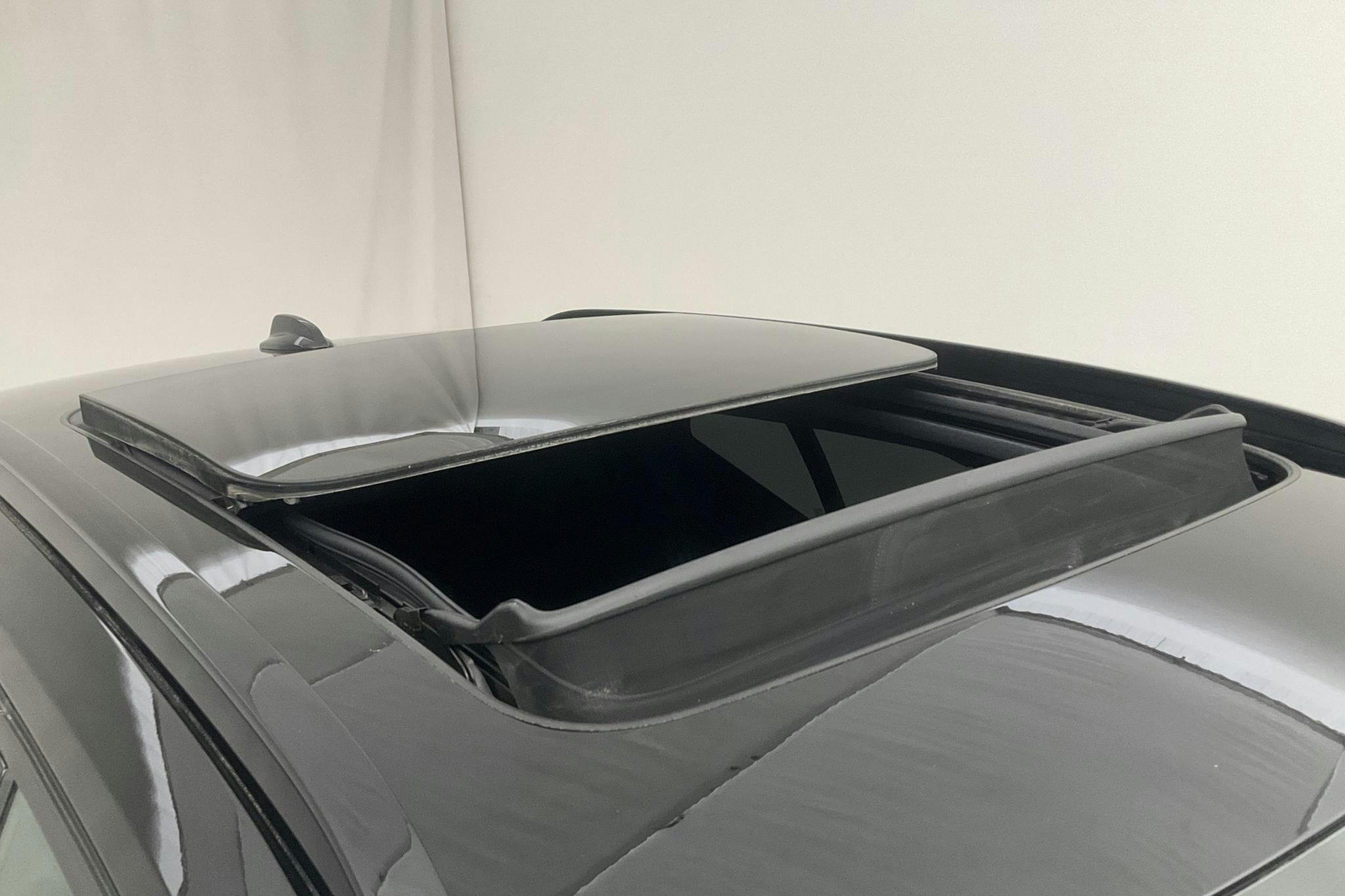 Volvo XC40 T5 AWD (247hk) - 10 584 mil - Automat - svart - 2019