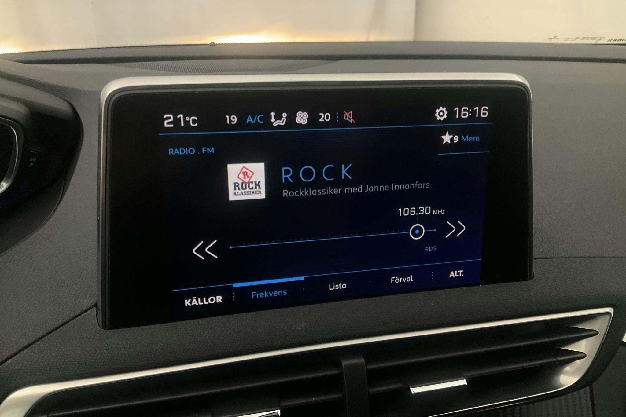 Peugeot 3008 1.6 BlueHDi (120hk) - 100 210 km - Automatic - 2018