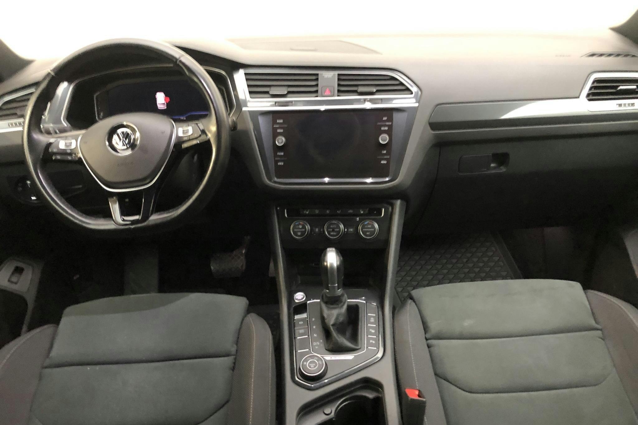 VW Tiguan 2.0 TDI 4MOTION (190hk) - 10 843 mil - Automat - svart - 2019
