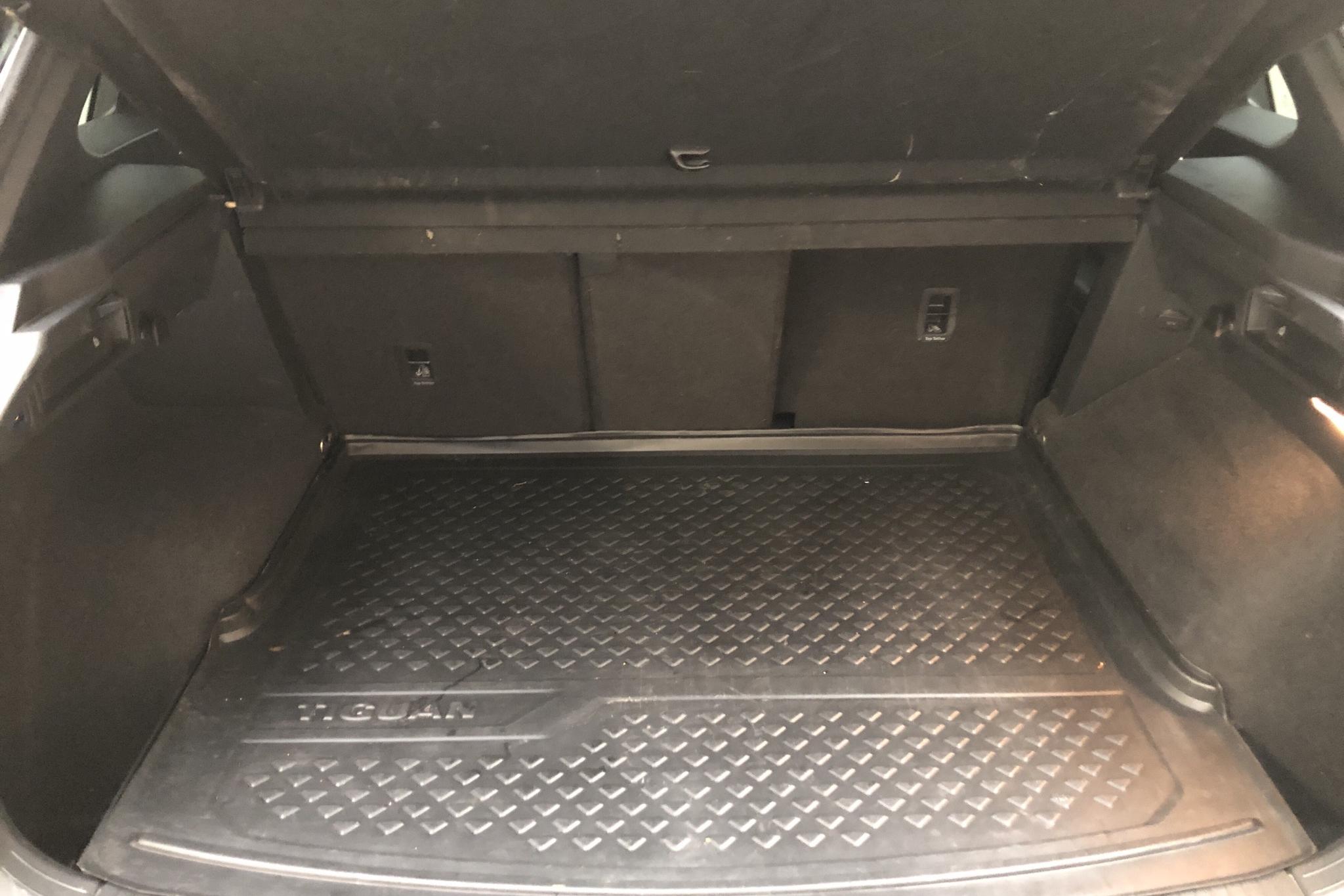 VW Tiguan 2.0 TDI 4MOTION (190hk) - 10 843 mil - Automat - svart - 2019