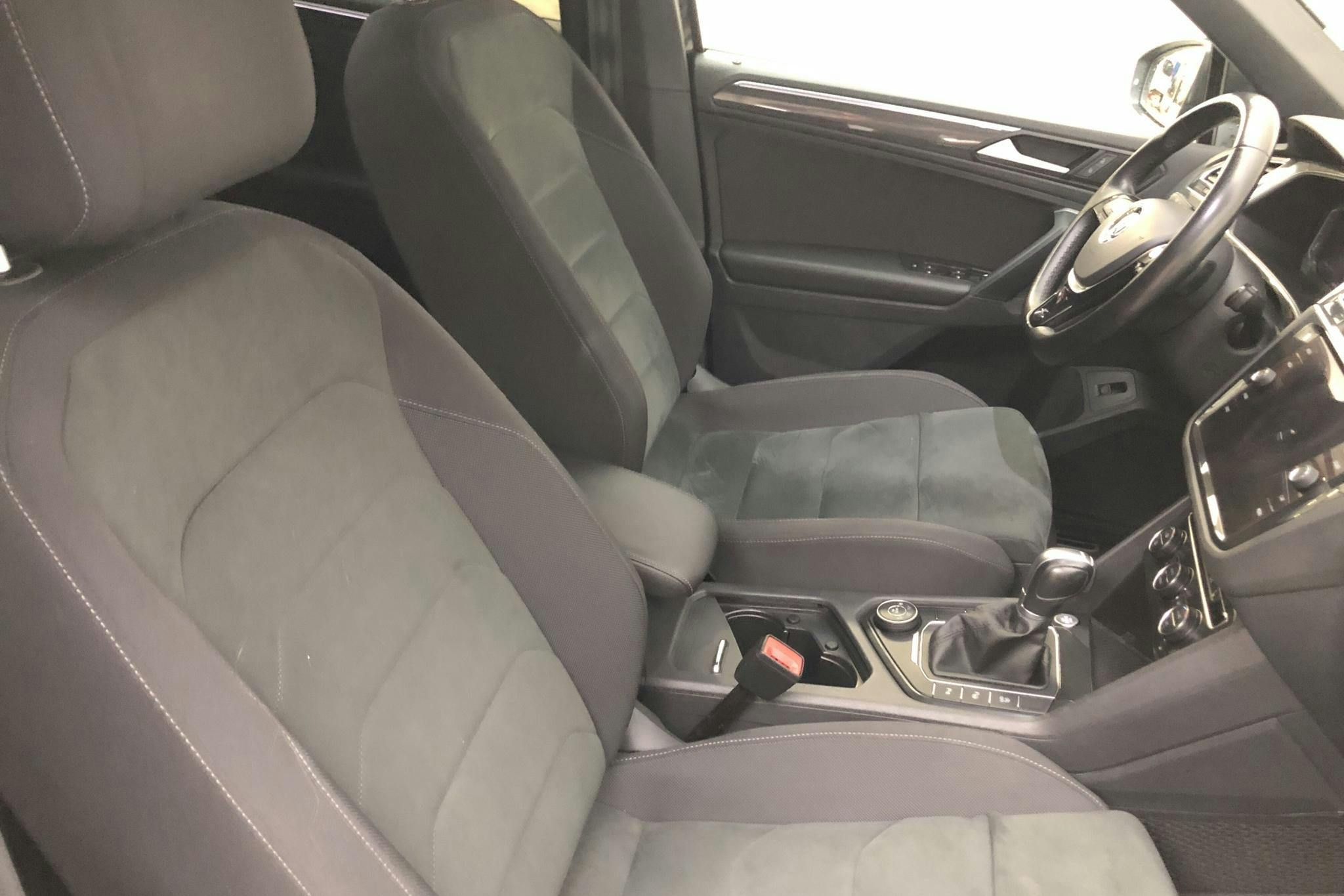VW Tiguan 2.0 TDI 4MOTION (190hk) - 10 843 mil - Automat - svart - 2019