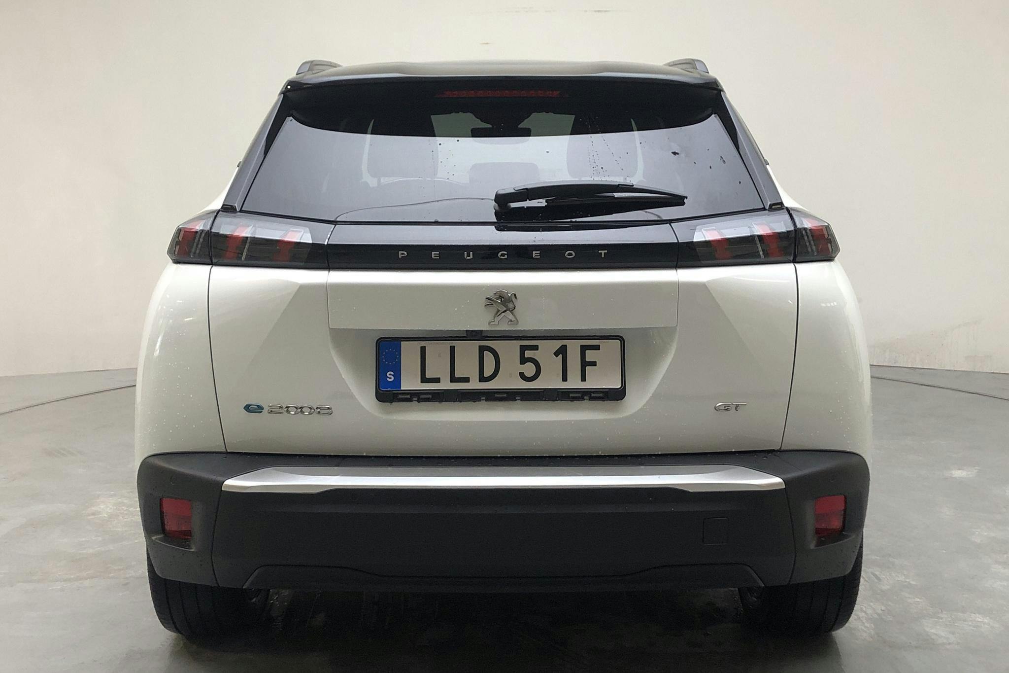 Peugeot e-2008 50 kWh (136hk) - 14 140 km - Automatic - white - 2022
