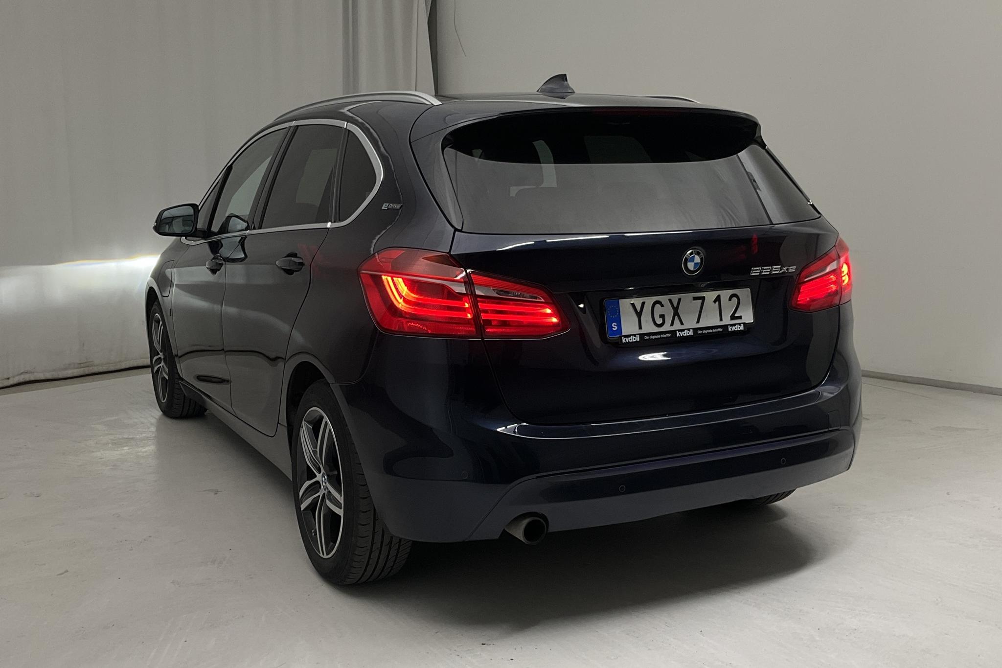 BMW 225xe Active Tourer, F45 (224hk) - 13 883 mil - Automat - blå - 2017