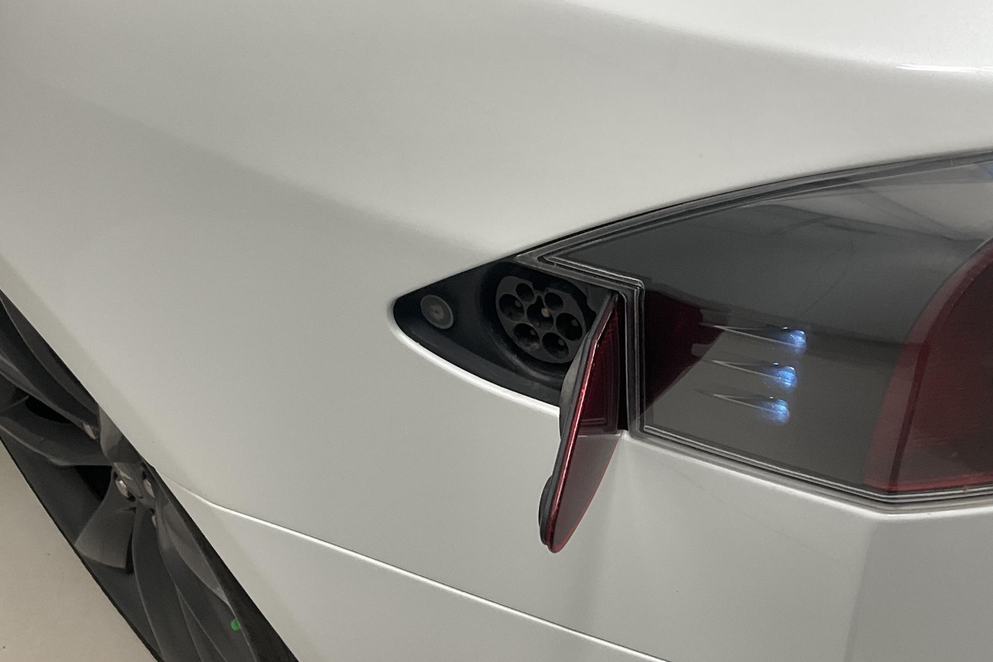 Tesla Model S P85D - 91 960 km - Automatic - white - 2015