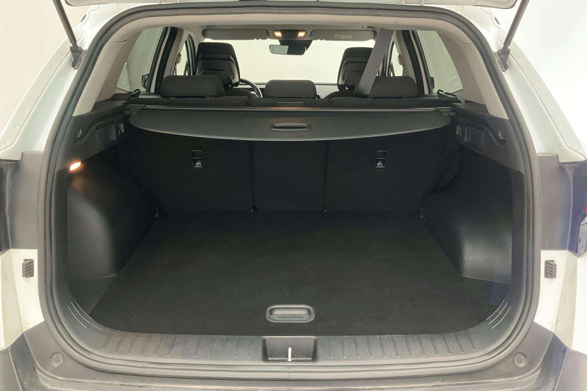 KIA Sportage HEV AWD (230hk) - 4 091 mil - Automat - vit - 2022
