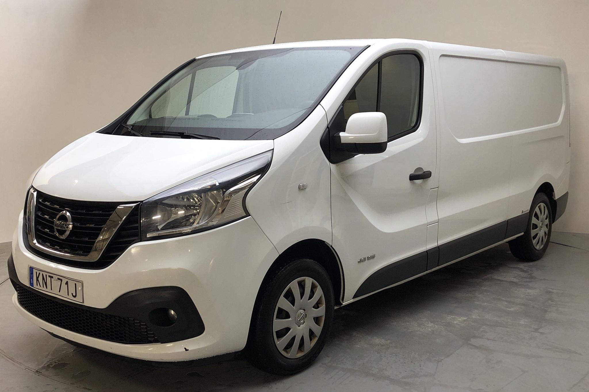 used nissan nv300