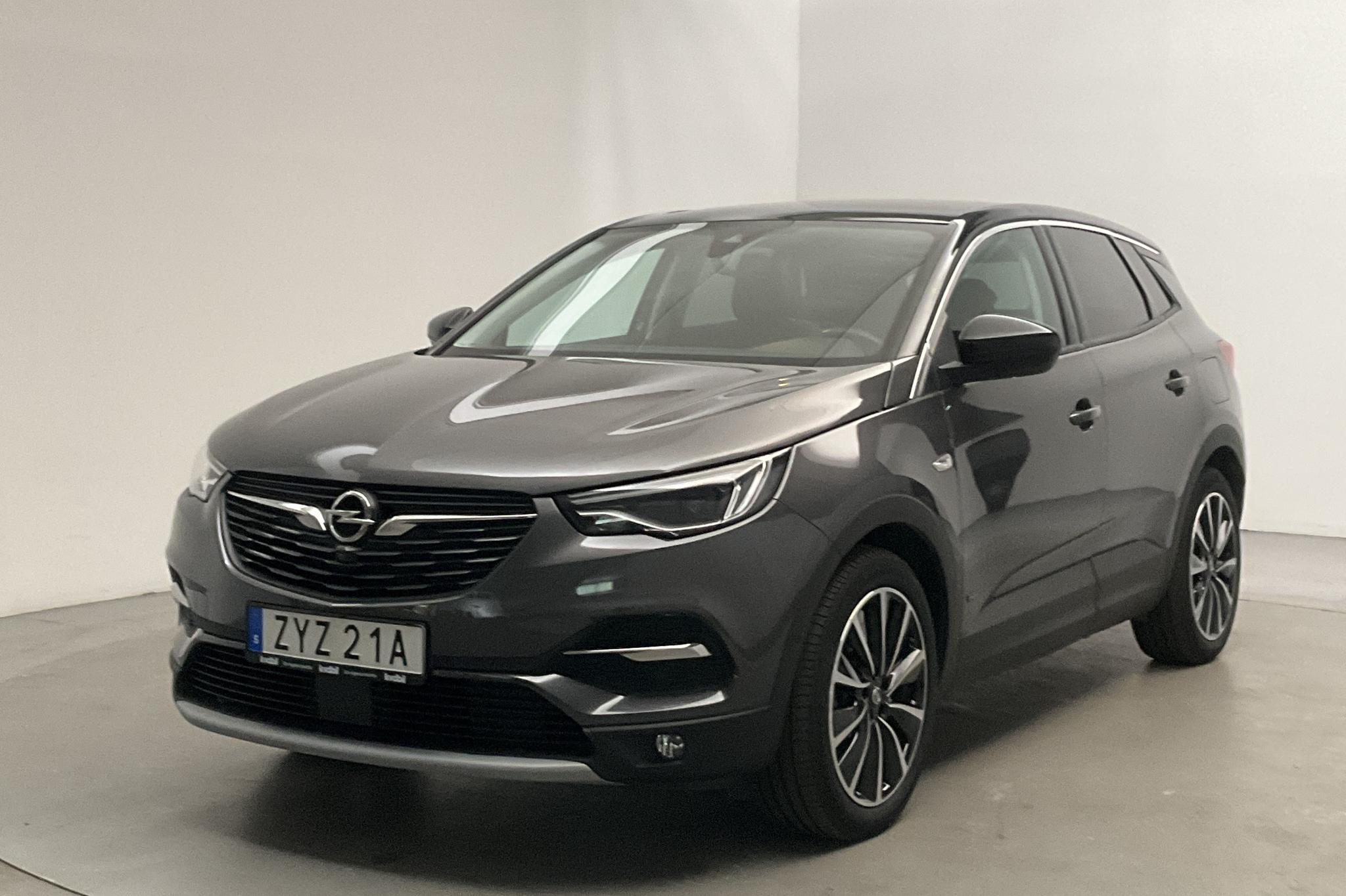 Opel Grandland X 1.6 AWD PHEV (300hk) - 2 378 mil - Automat - grå - 2021